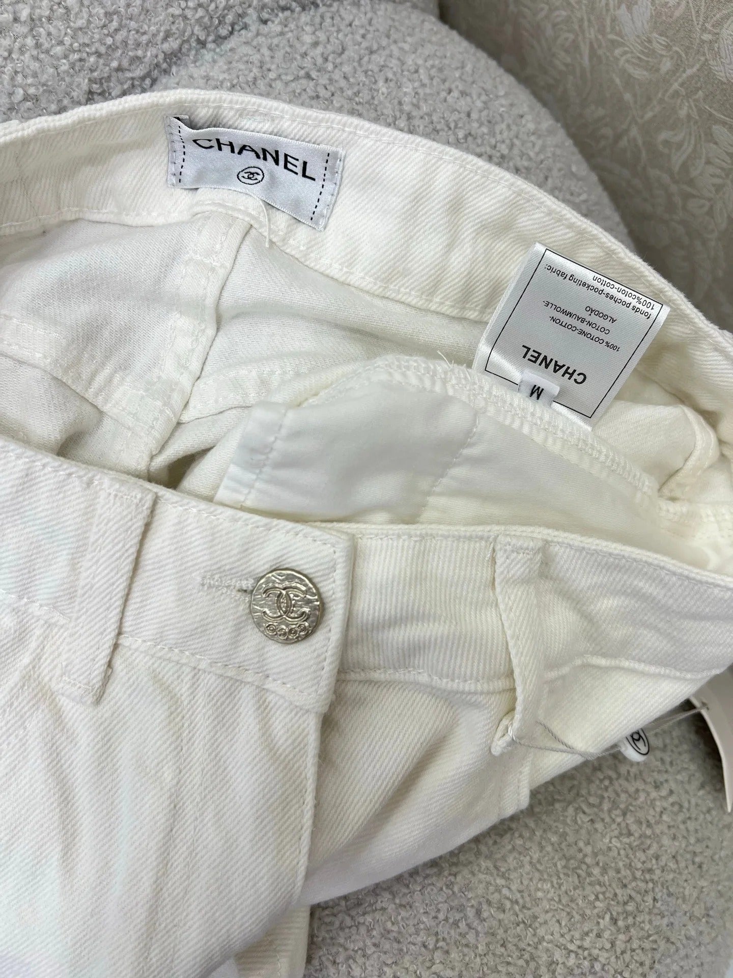 CHANEL DENIM SHORTS 275039