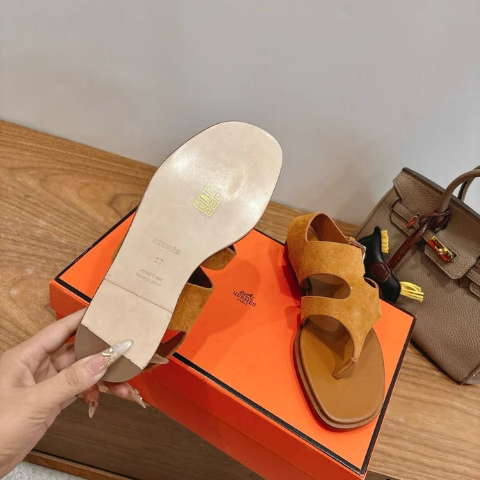 HM 26ss Thong Sandal Brown Suede Calfskin 638407