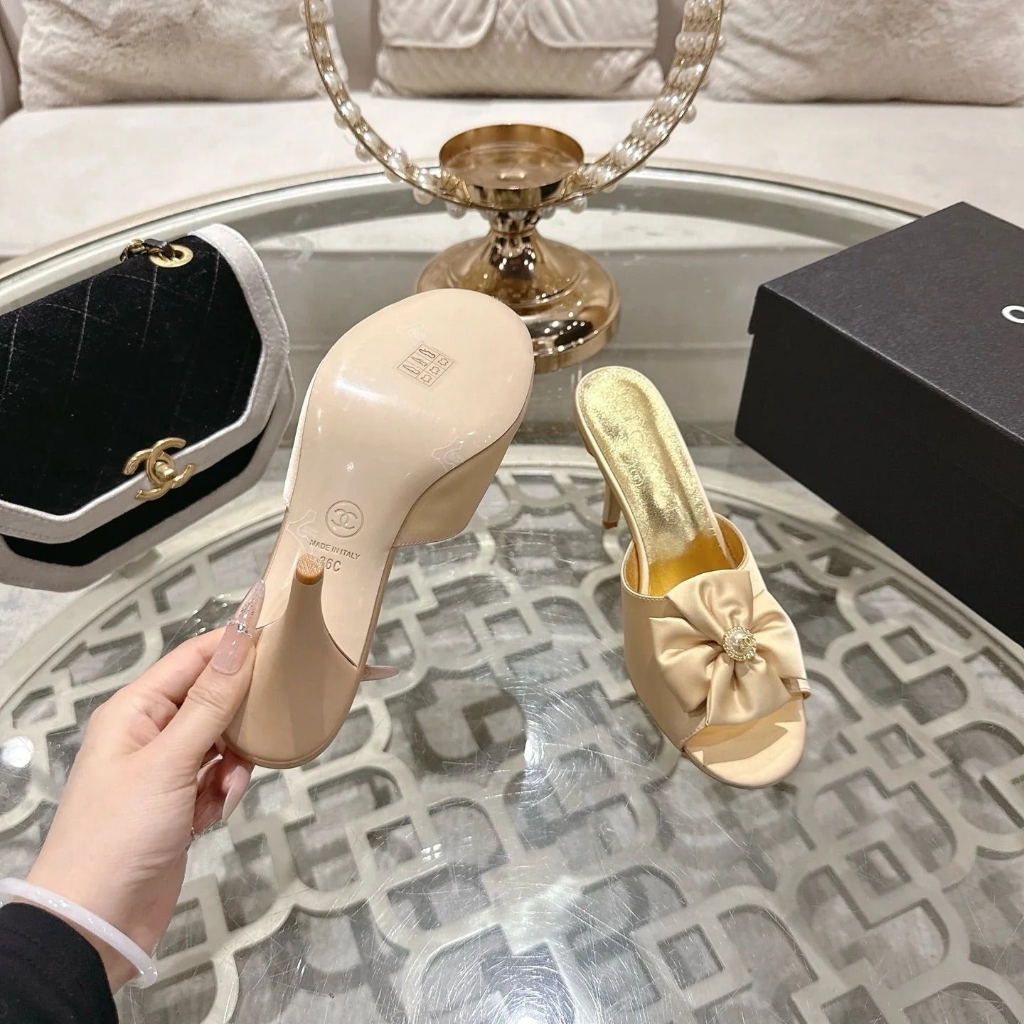 CC 26s Camellia High-Heeled Slippers Beige Gold Sheepskin 627026