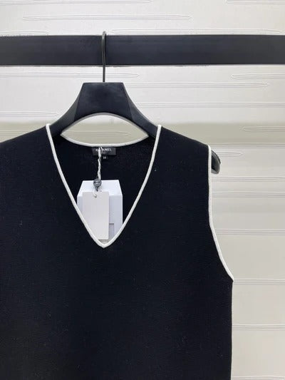 Chanel 2026Knitted V-neck Vest Black Cotton 356406