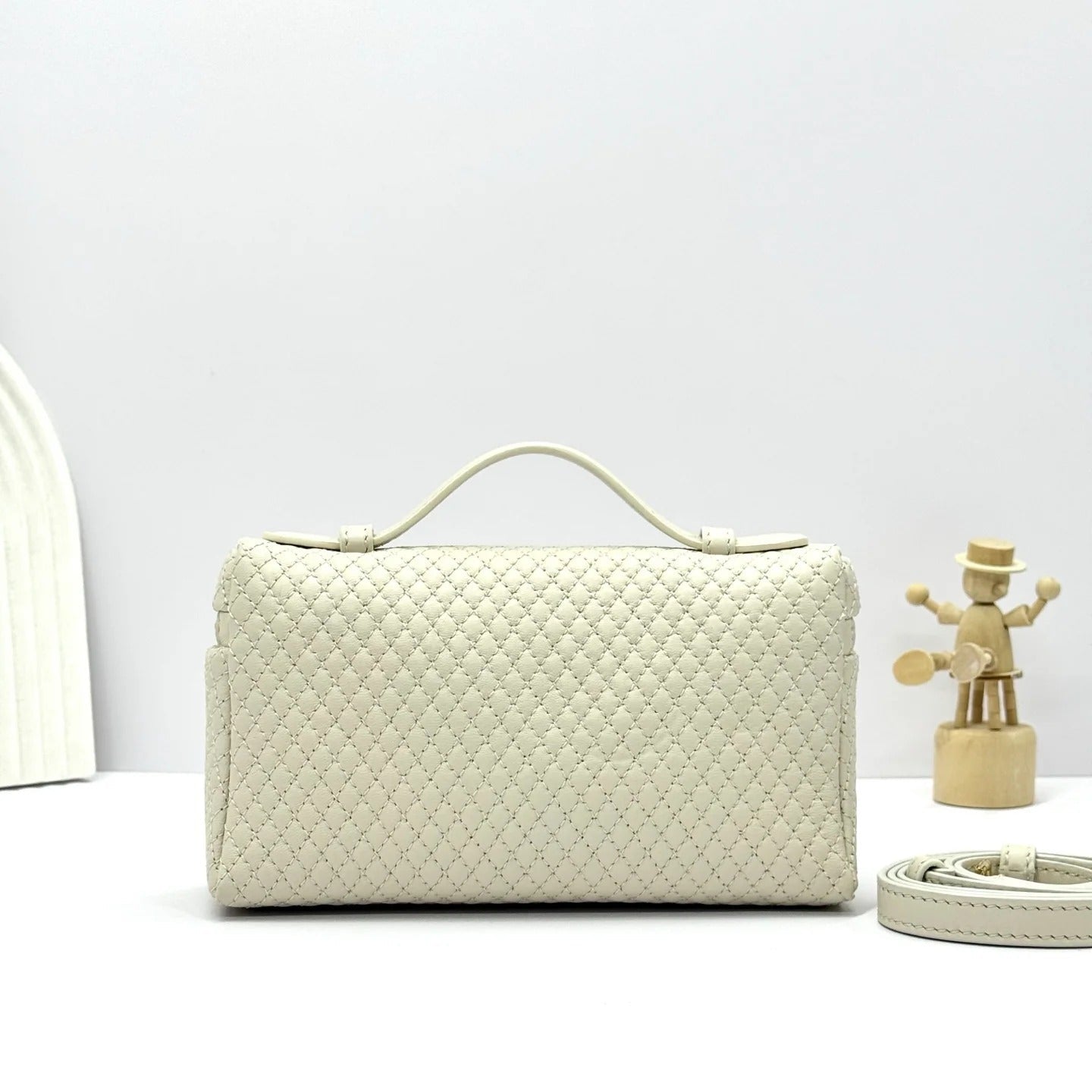 LP 2026 Extra Pocket L19 White/Sun Gold Lambskin