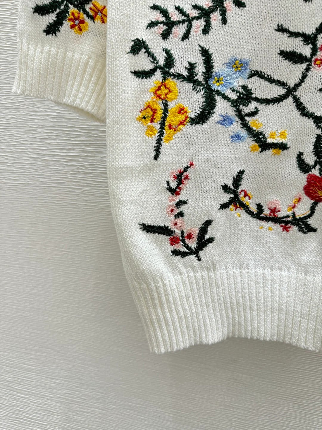 Dior 2026 Floral Crew Neck Knitted Short-Sleeve White Multicolor Wool 136079