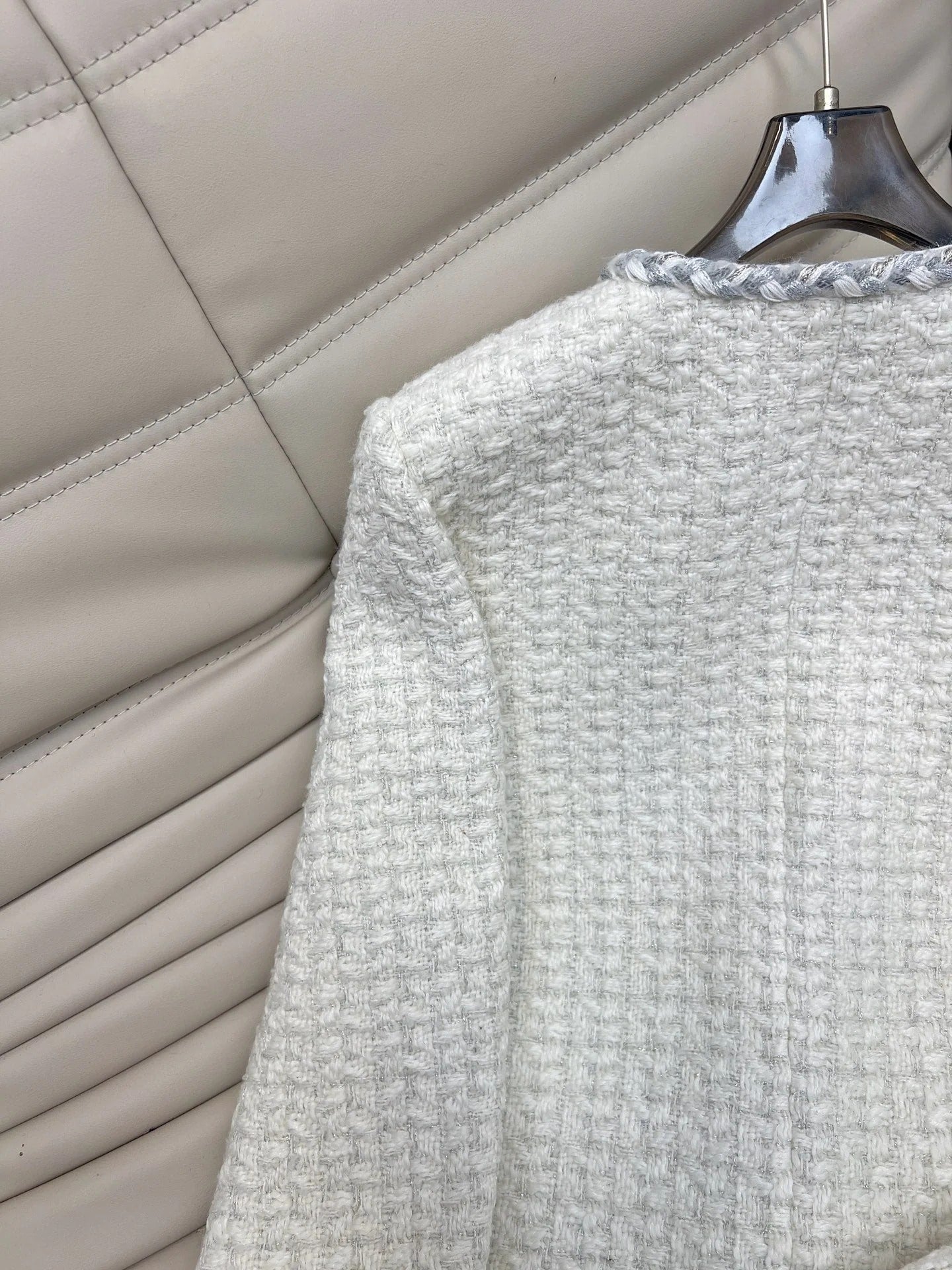 CHANEL 25S ROUND-NECK KNIT CARDIGAN 378