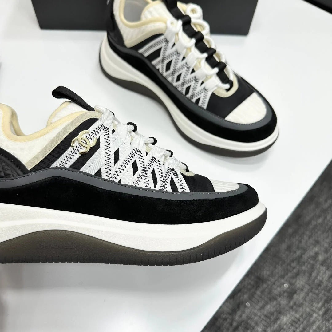 CC 26s Casual Sneakers White Black Fabric Cowhide 626376