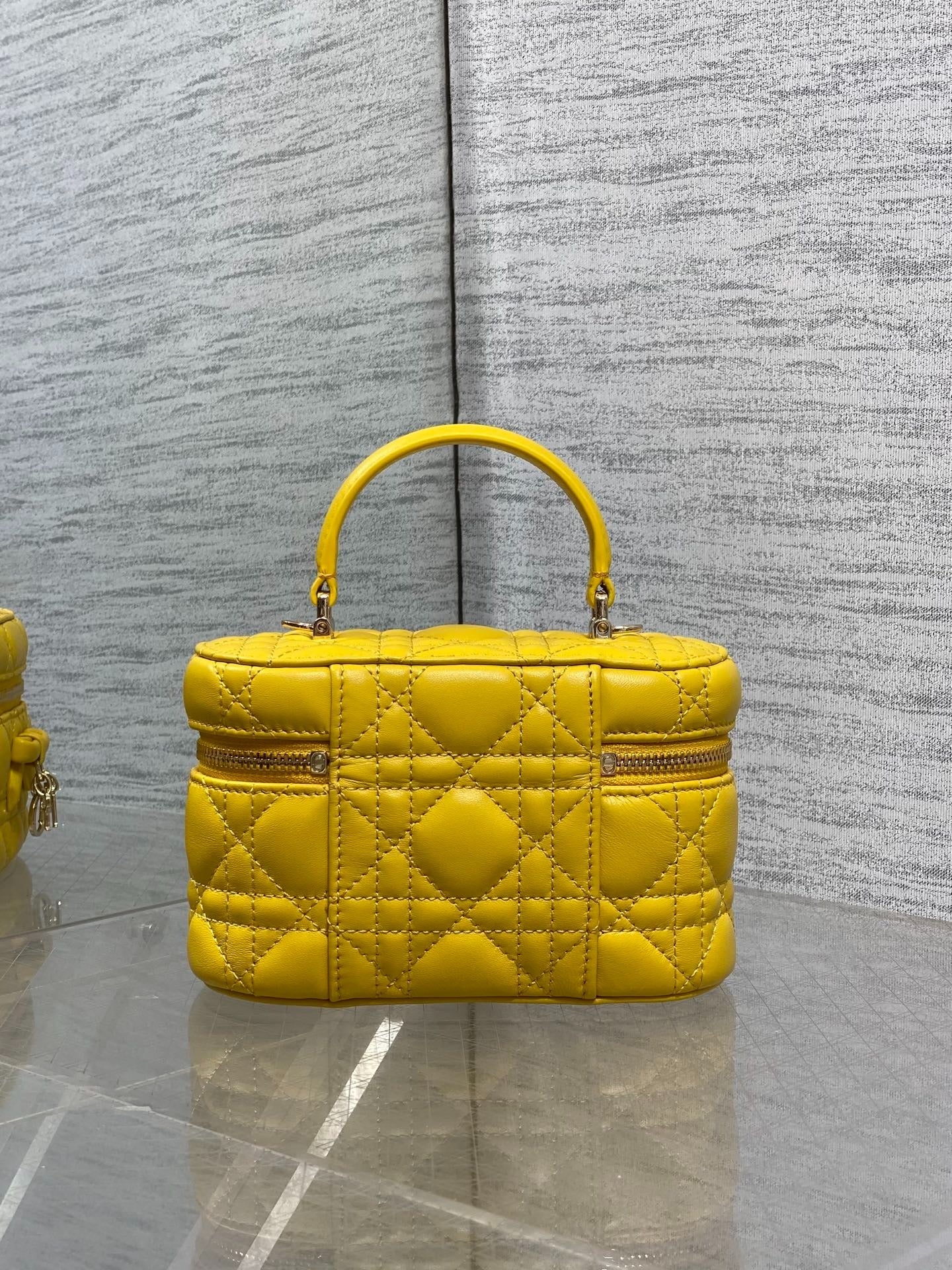 CD 2026 Vanity Bag 17.5cm Yellow Cannage Lambskin 286426