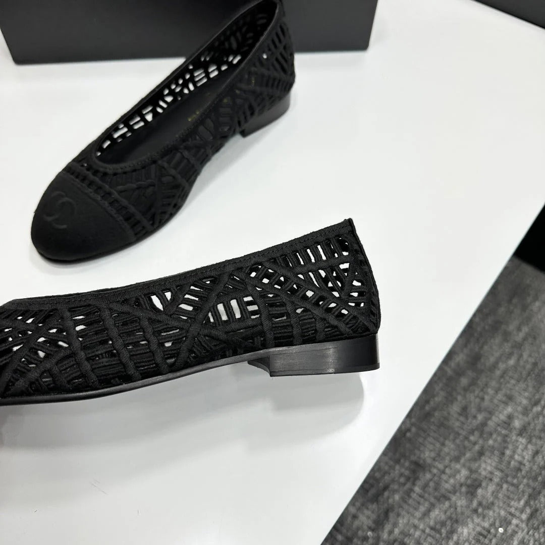 CC 26s Ballet Flats Black Canvas Leather 626301
