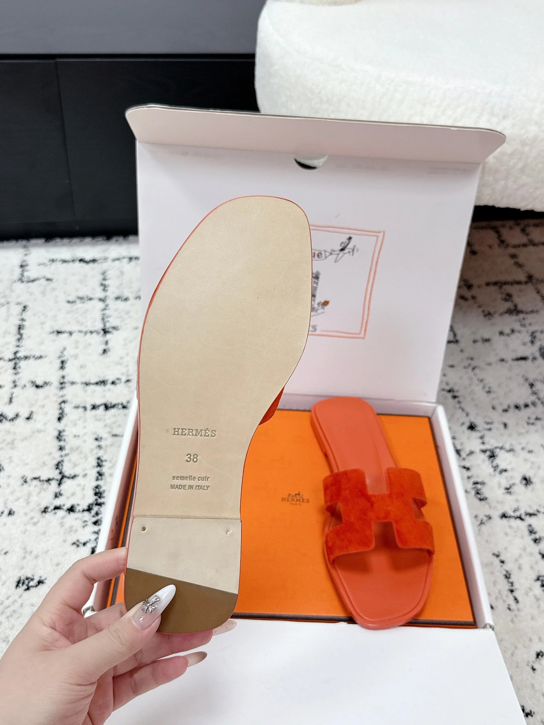 HM 26ss Oran Sandals Orange Suede Cowhide 617191