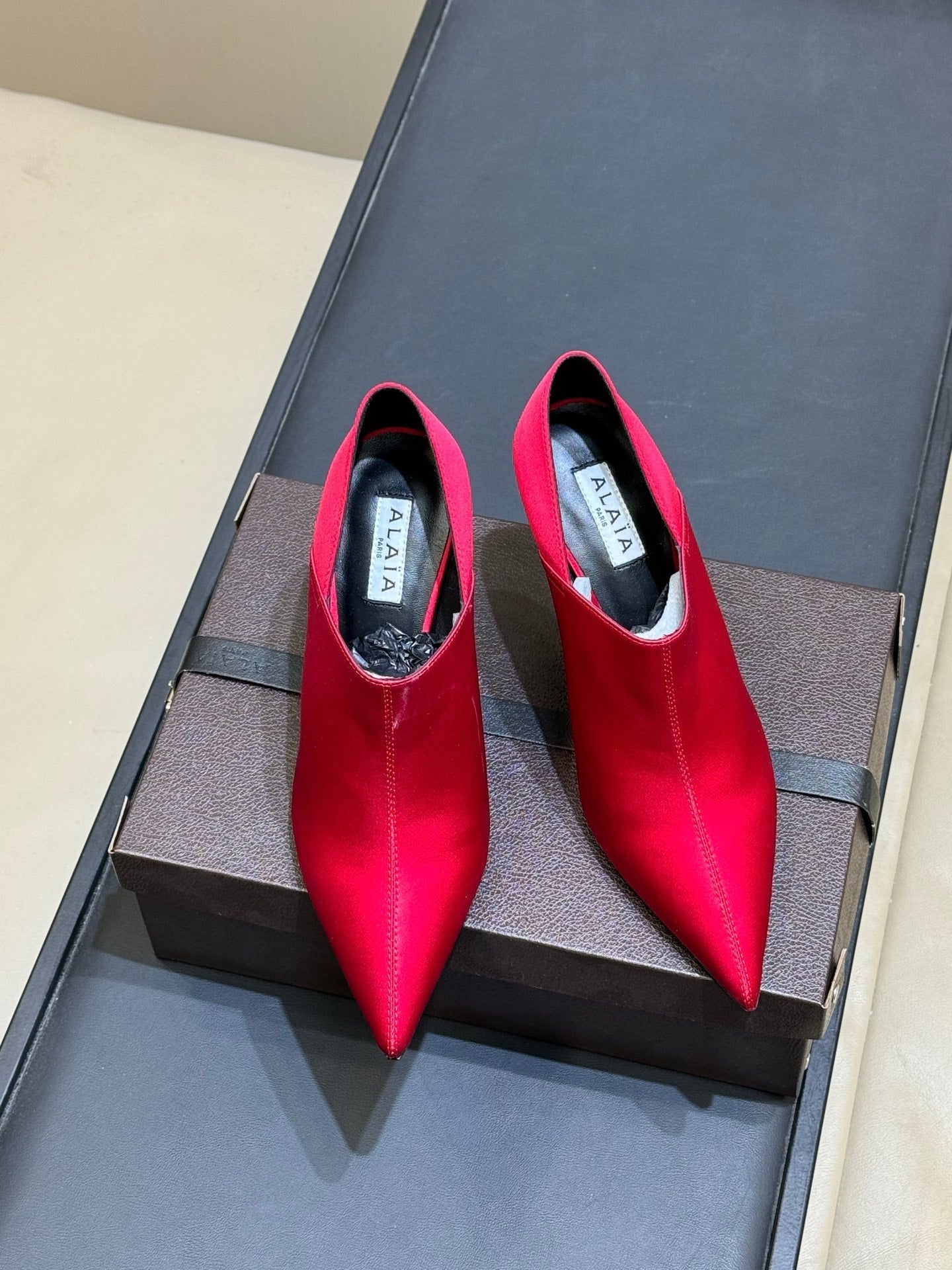 Alaia 26 Pointed-Toe High Heels 70 Red Genuine Leather 621723