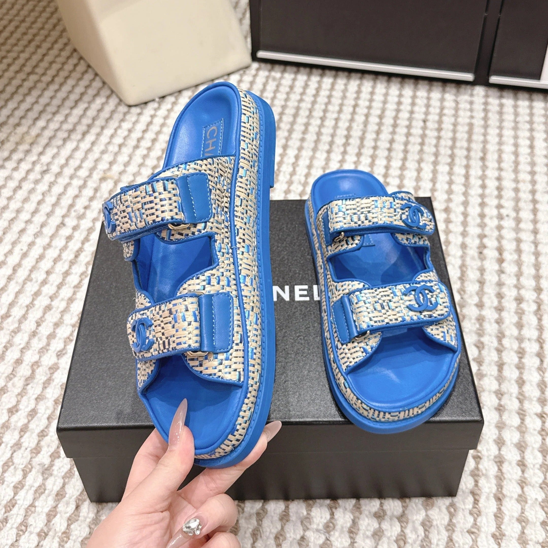 CC 26s Sandals Blue Beige Leather Raffia 632398