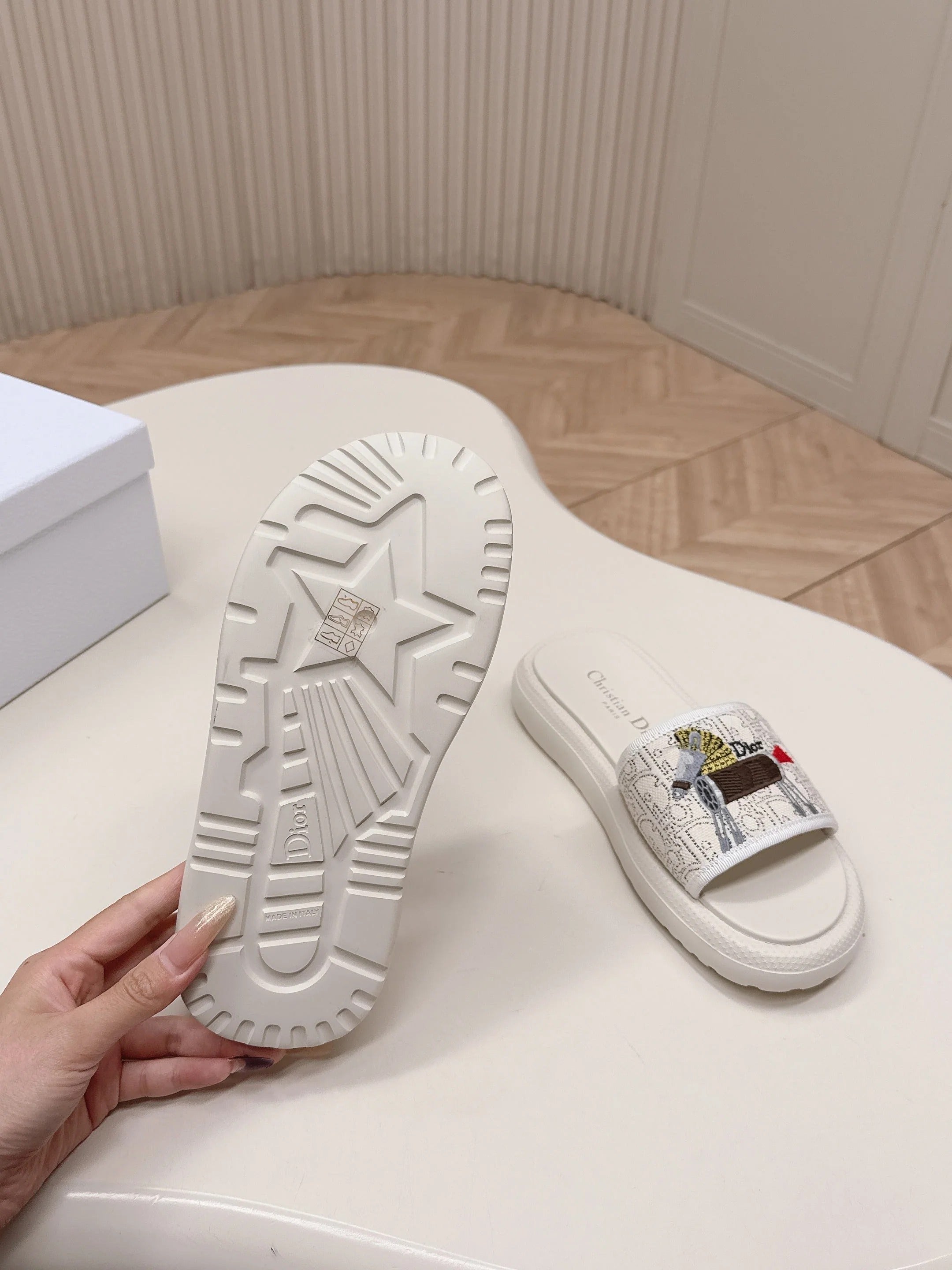 CD 26s Slippers White Canvas Lambskin 643806