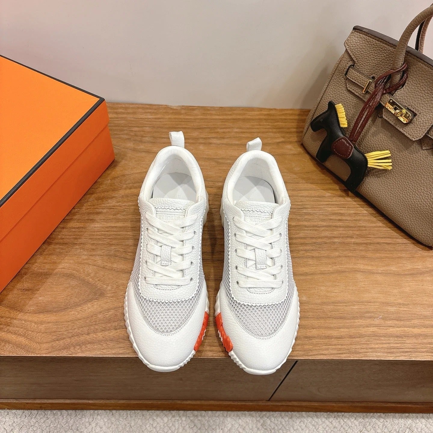 HM 26ss Sneakers White Gray Cowhide Fabric 638567