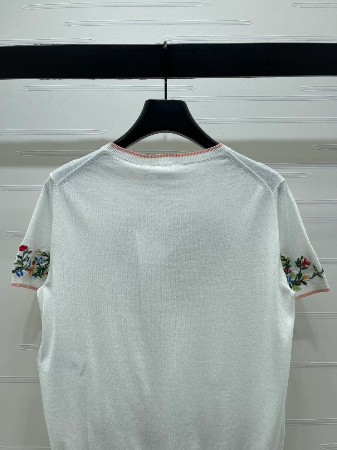 Dior 2026 Embroidered Floral Knit Short-Sleeve T-Shirt White mix Colors Wool
