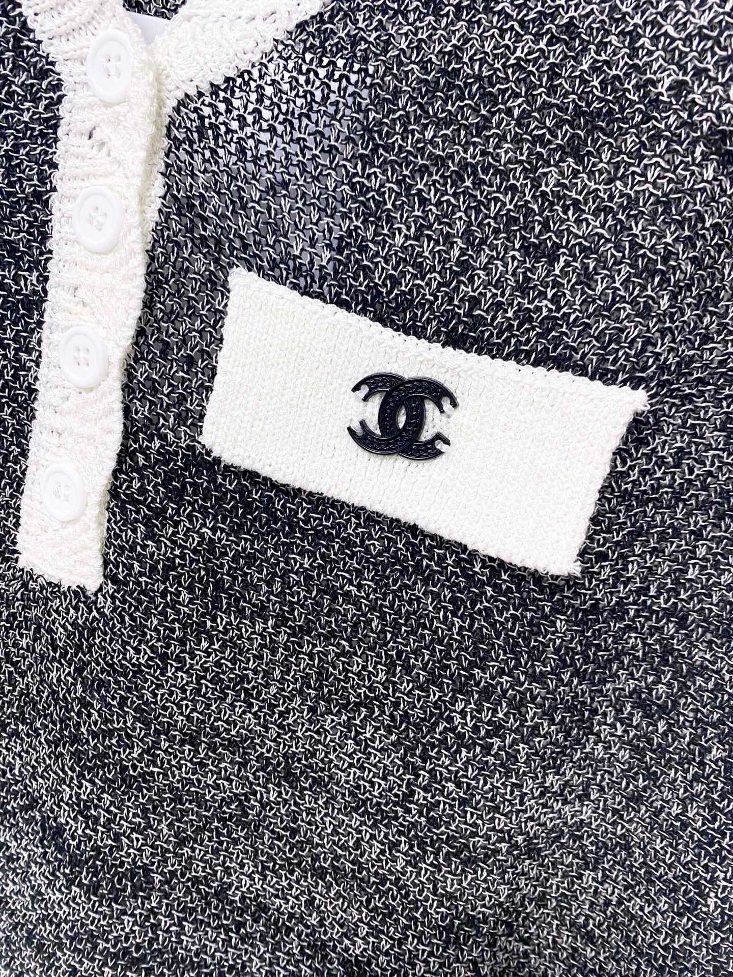Chanel 2026 V-neck Knit Vest Grey With White Trim Cotton 427597