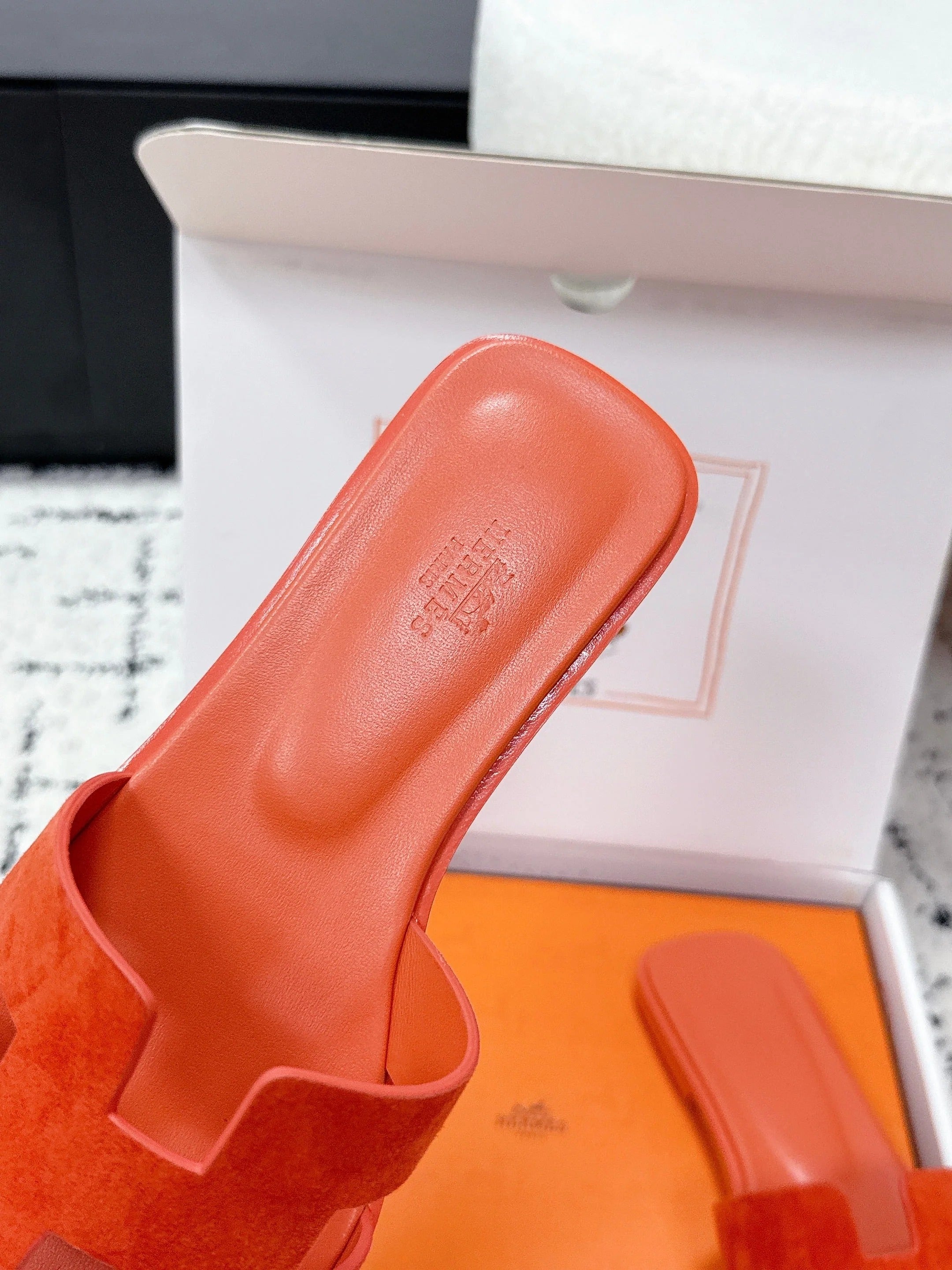 HM 26ss Oran Sandals Orange Suede Cowhide 617191