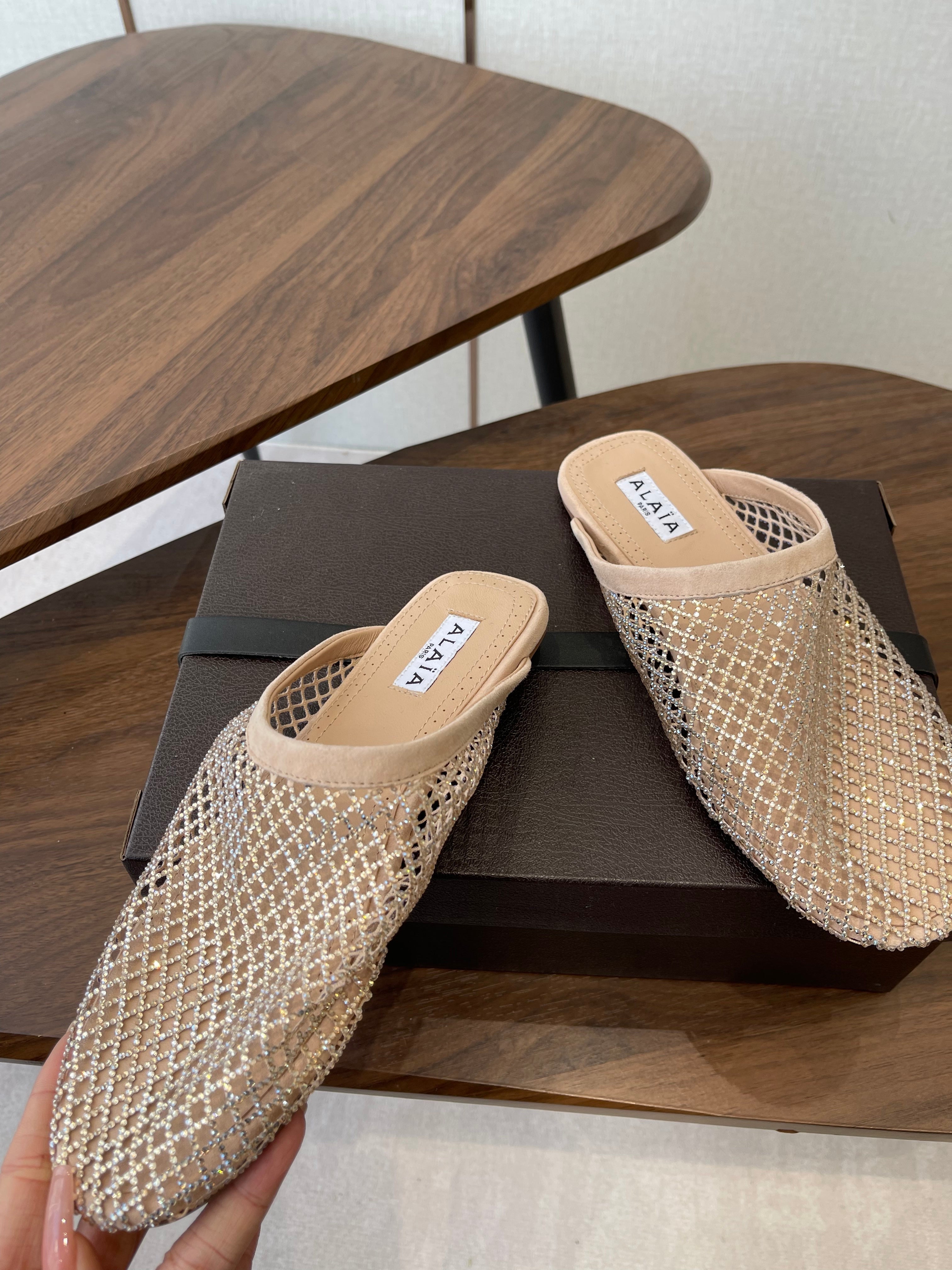 Alaia 26 Half-Slippers Beige Mesh Rhinestones 624901