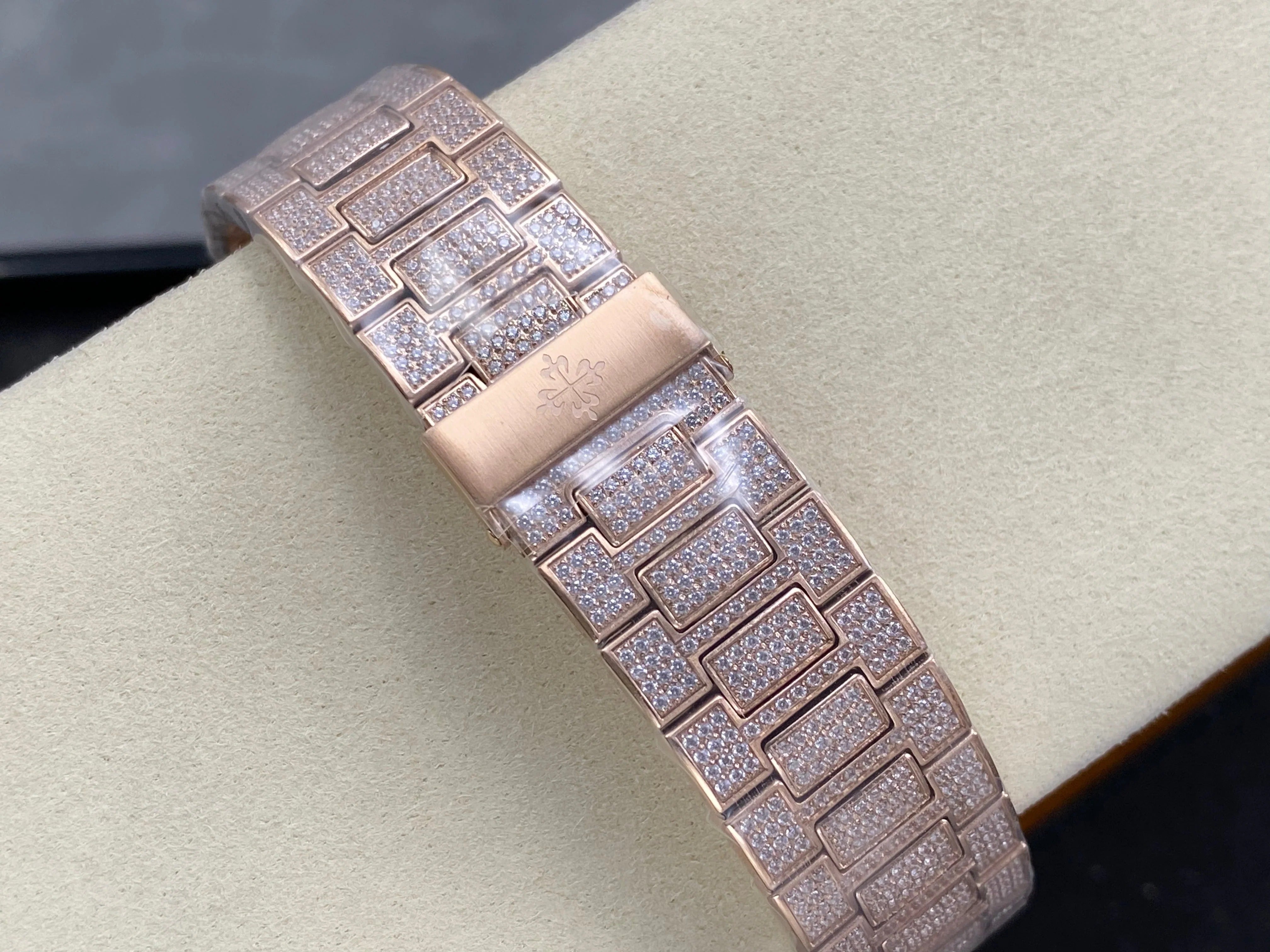 Patek Philippe Nautilus 40mm Rose Gold Full Diamond Watch