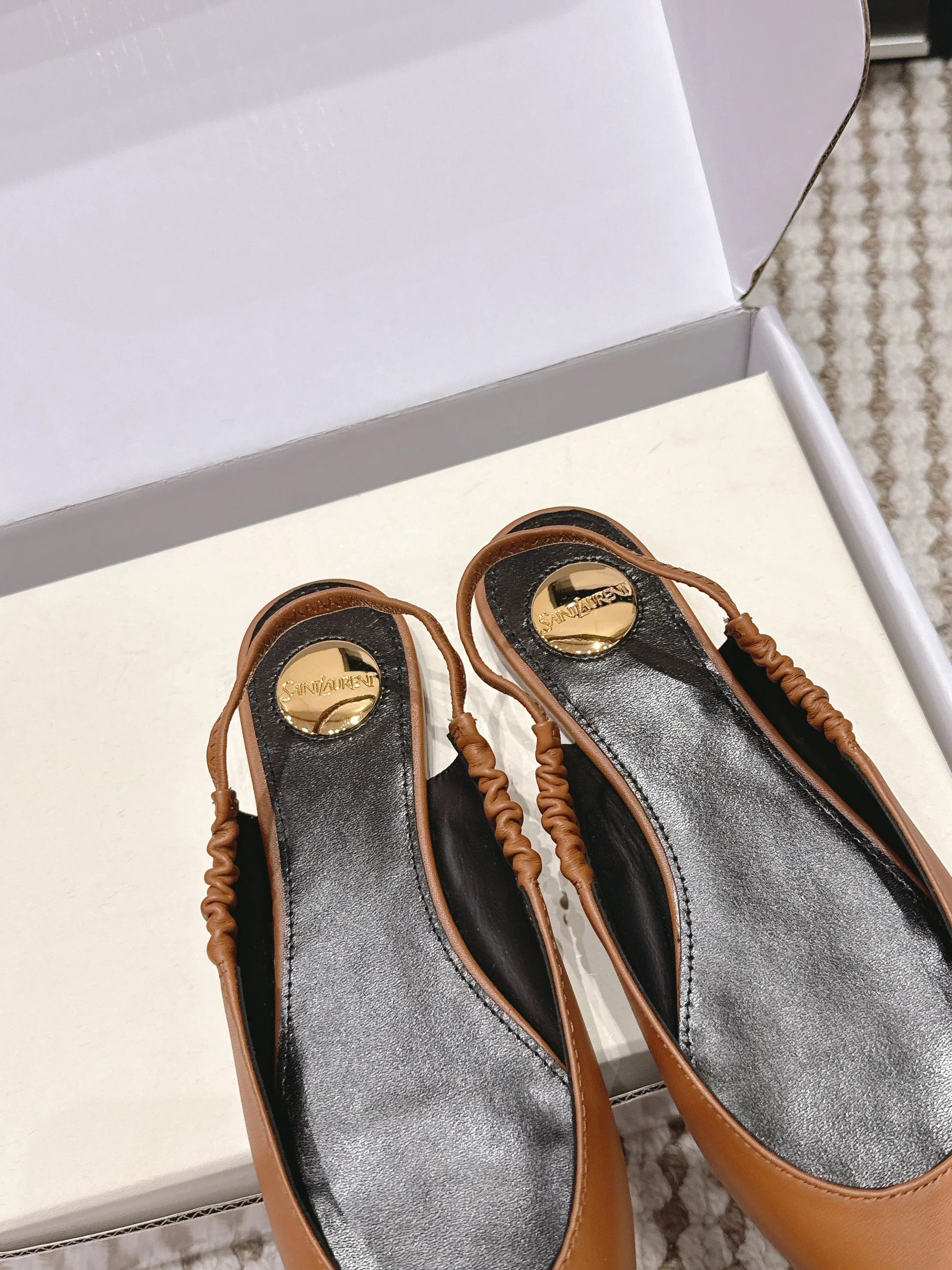 YSL 26ss Flat Slingback Camel Brown Sheepskin 654712