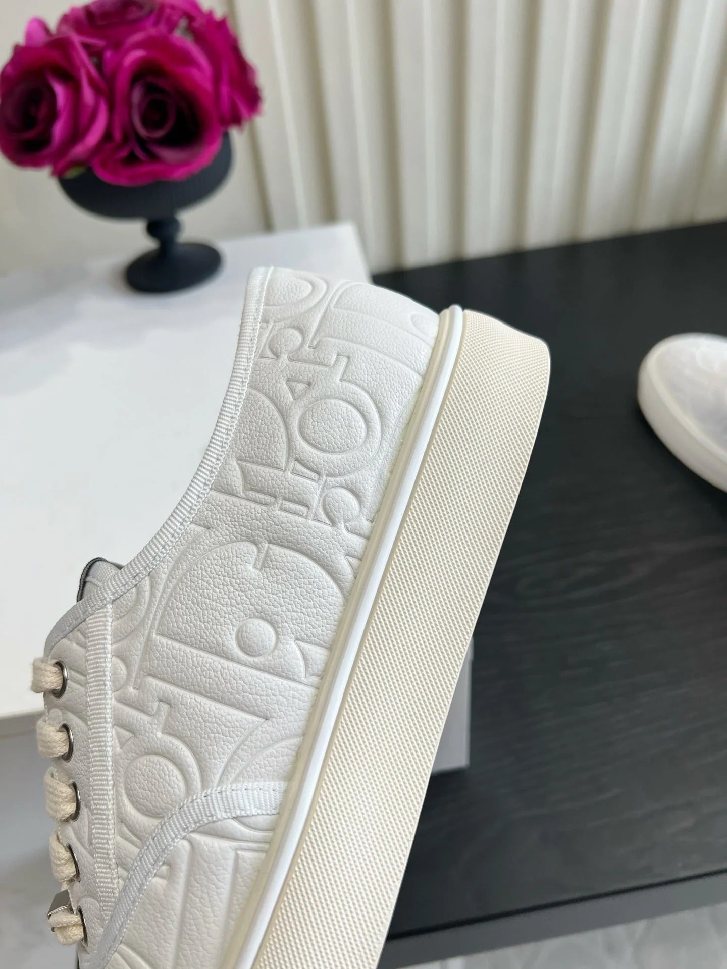 Dior 2026 Saltwind Sneakers Cowhide 977538