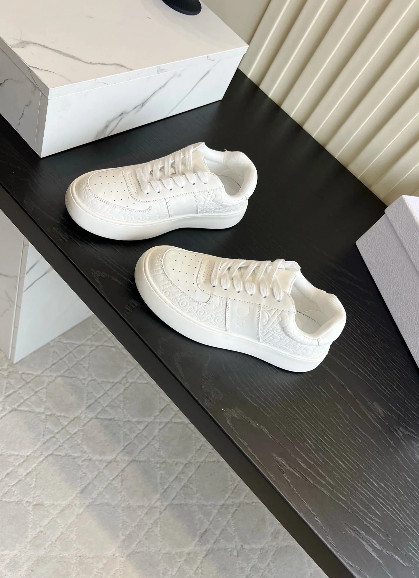 Dior 2026 Star Sneakers Cowhide 977533