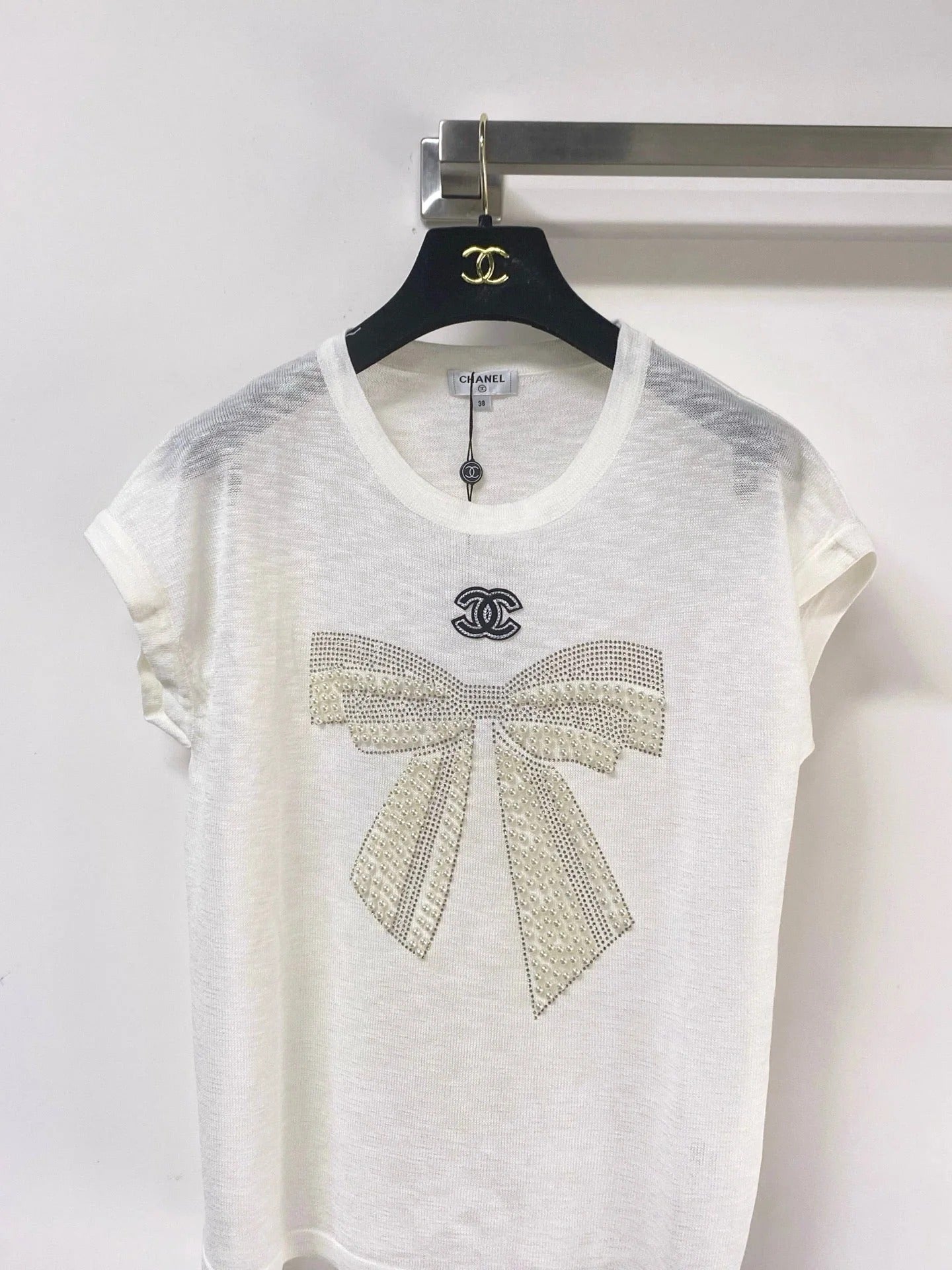 Chanel 2026 Short-Sleeve Shirt Bow Graphic Acrylic 375054