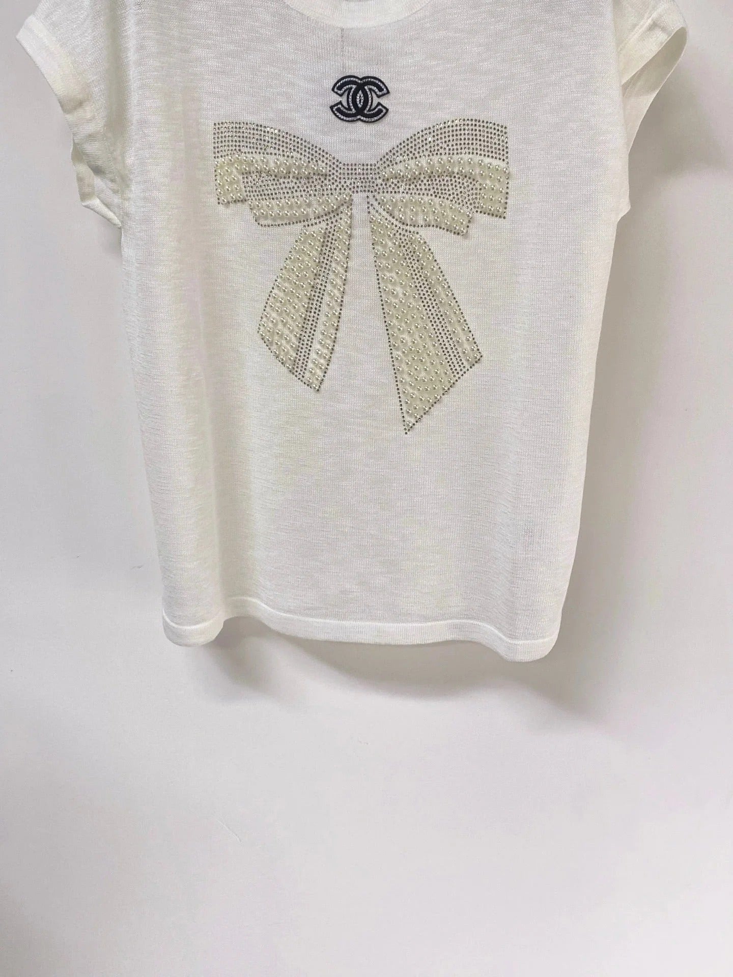 Chanel 2026 Short-Sleeve Shirt Bow Graphic Acrylic 375054