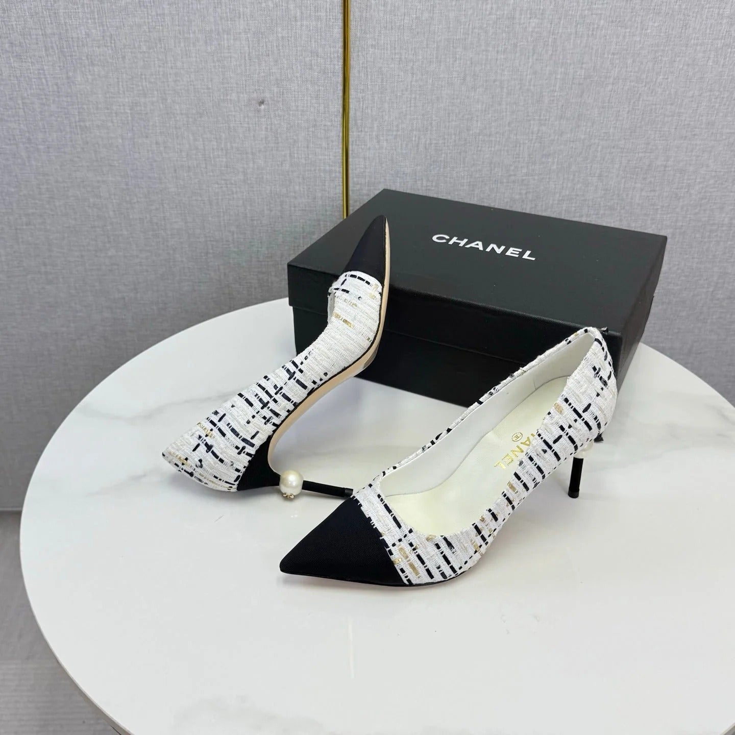 Chanel 2026 Pumps 85mm Tweed Pearl White Black 801952