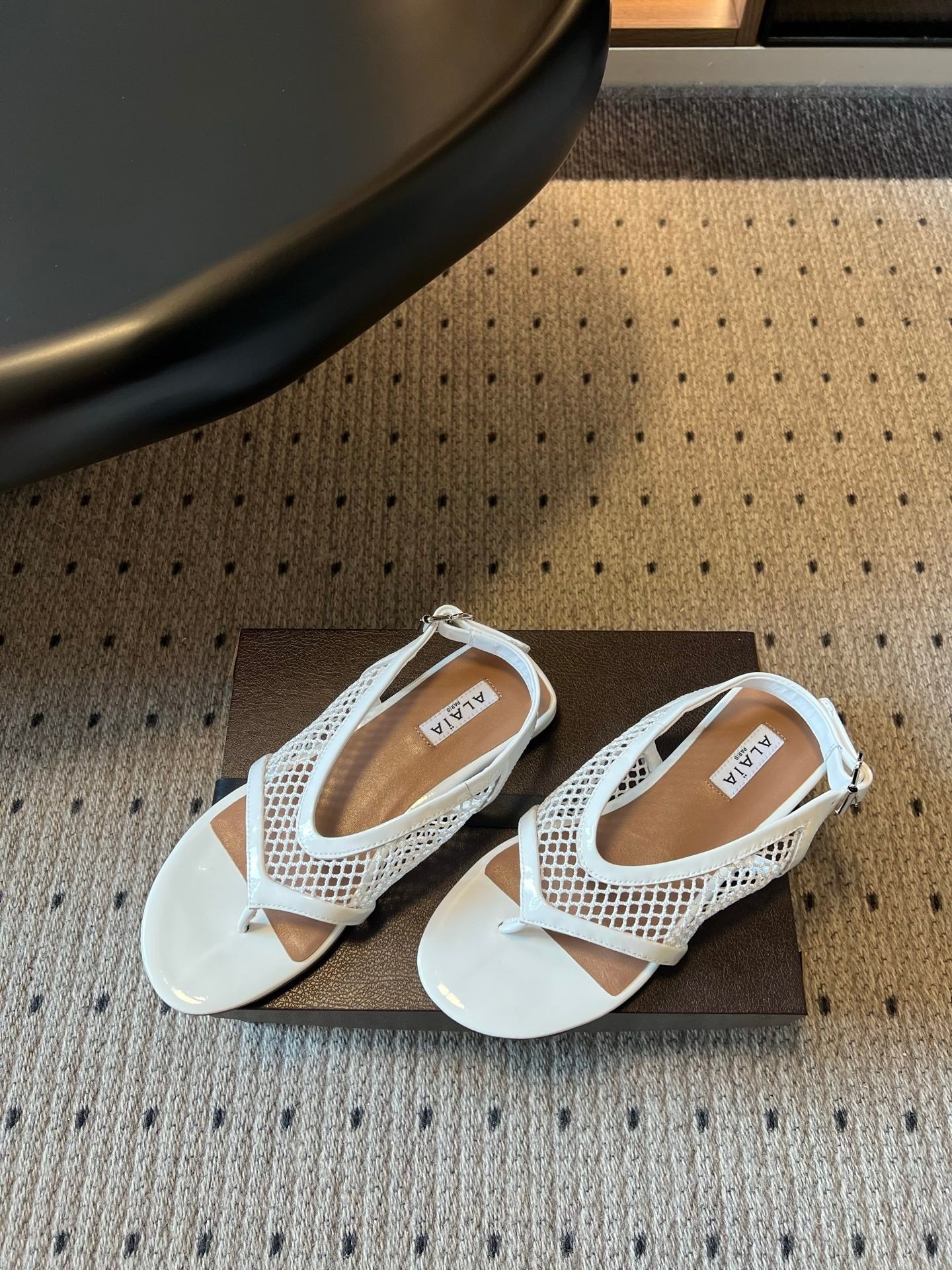 Alaia 2026 Thong Sandals Mesh Sheepskin 803339