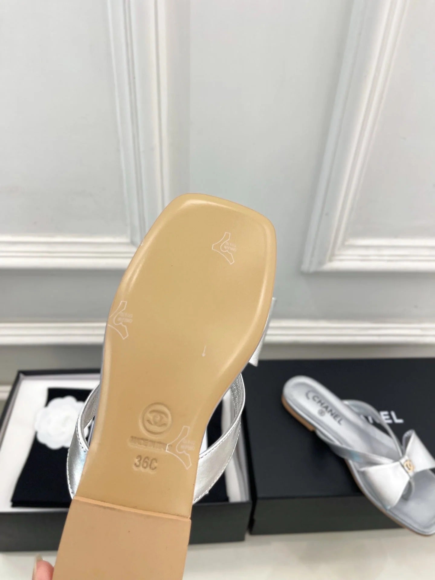 Chanel 2026 Double C Bow Flip-Flops Leather Sheepskin 831454