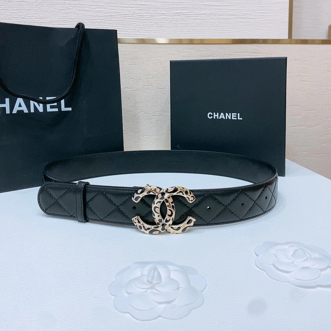 DOUBLE C BELT 38MM IN BLACK QUILTED LAMBSKIN WITH BLACK AND BEIGE LEOPARD PRINT BUCKLE