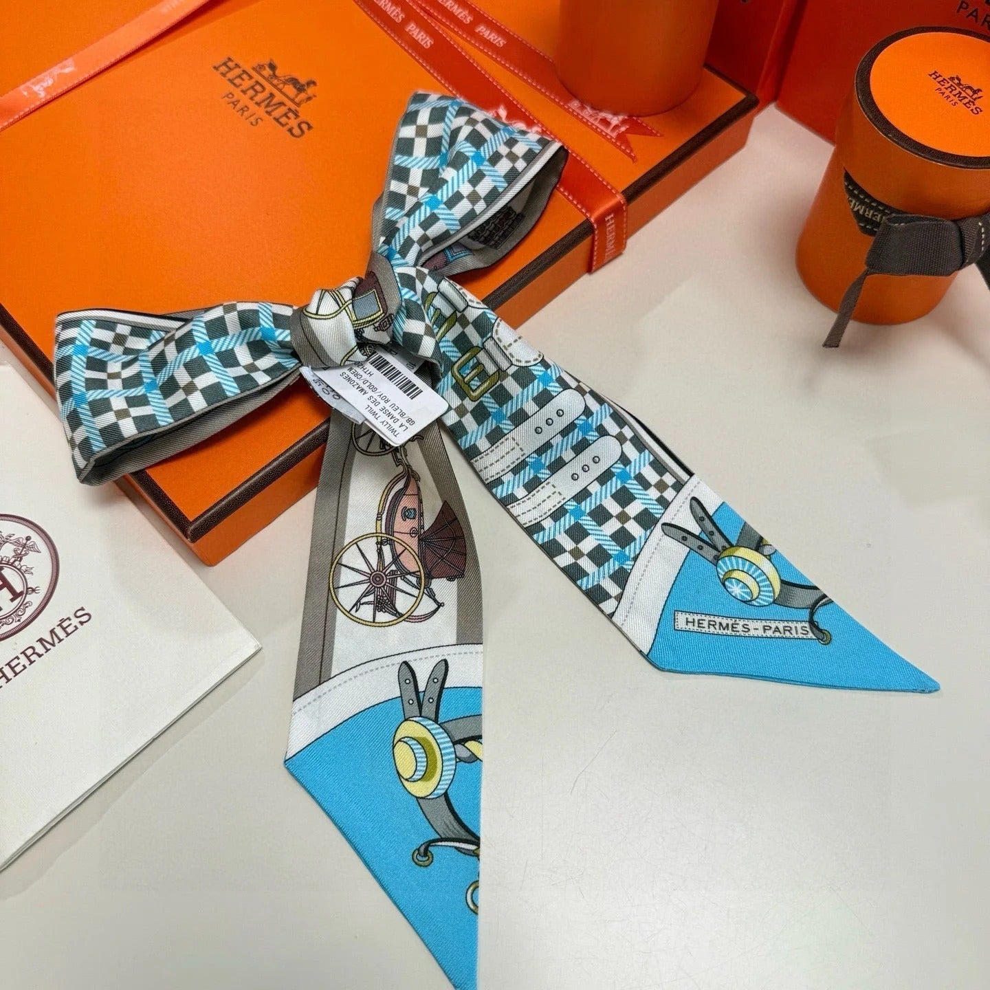 HERMES 25S SCARF 90 IN SILK 854953