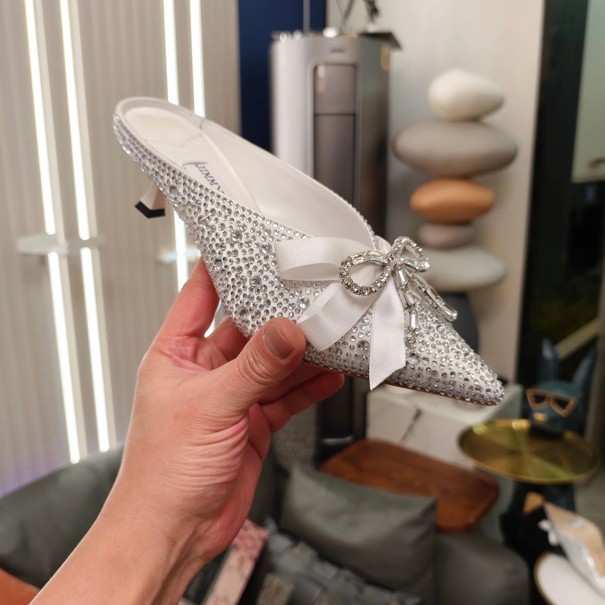 Jimmy 26s Crystal Slipper 45 Sliver Silk Satin Cowhide 596340