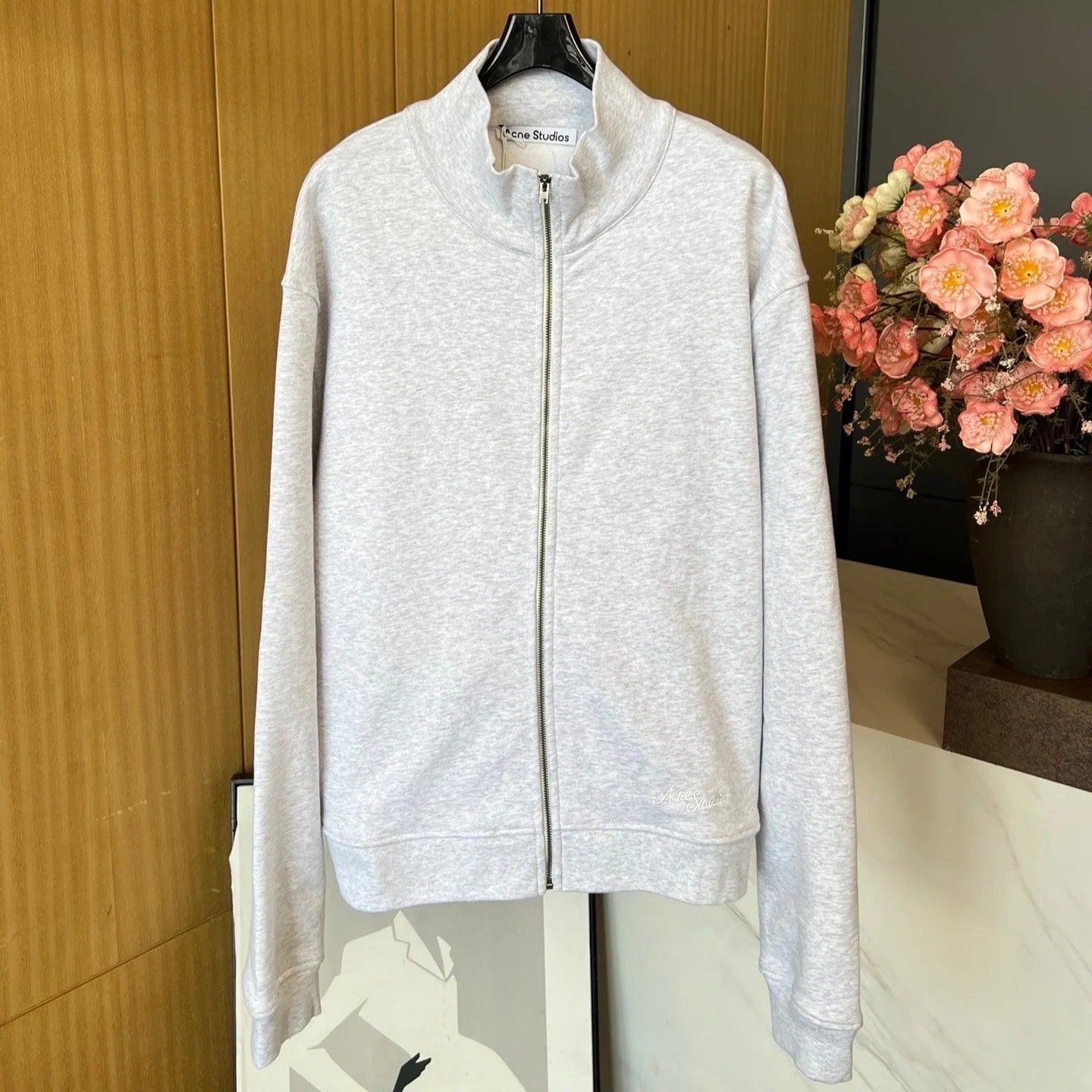 DIOR 25S EMBROIDERED SWEATSHIRT STYLE 221