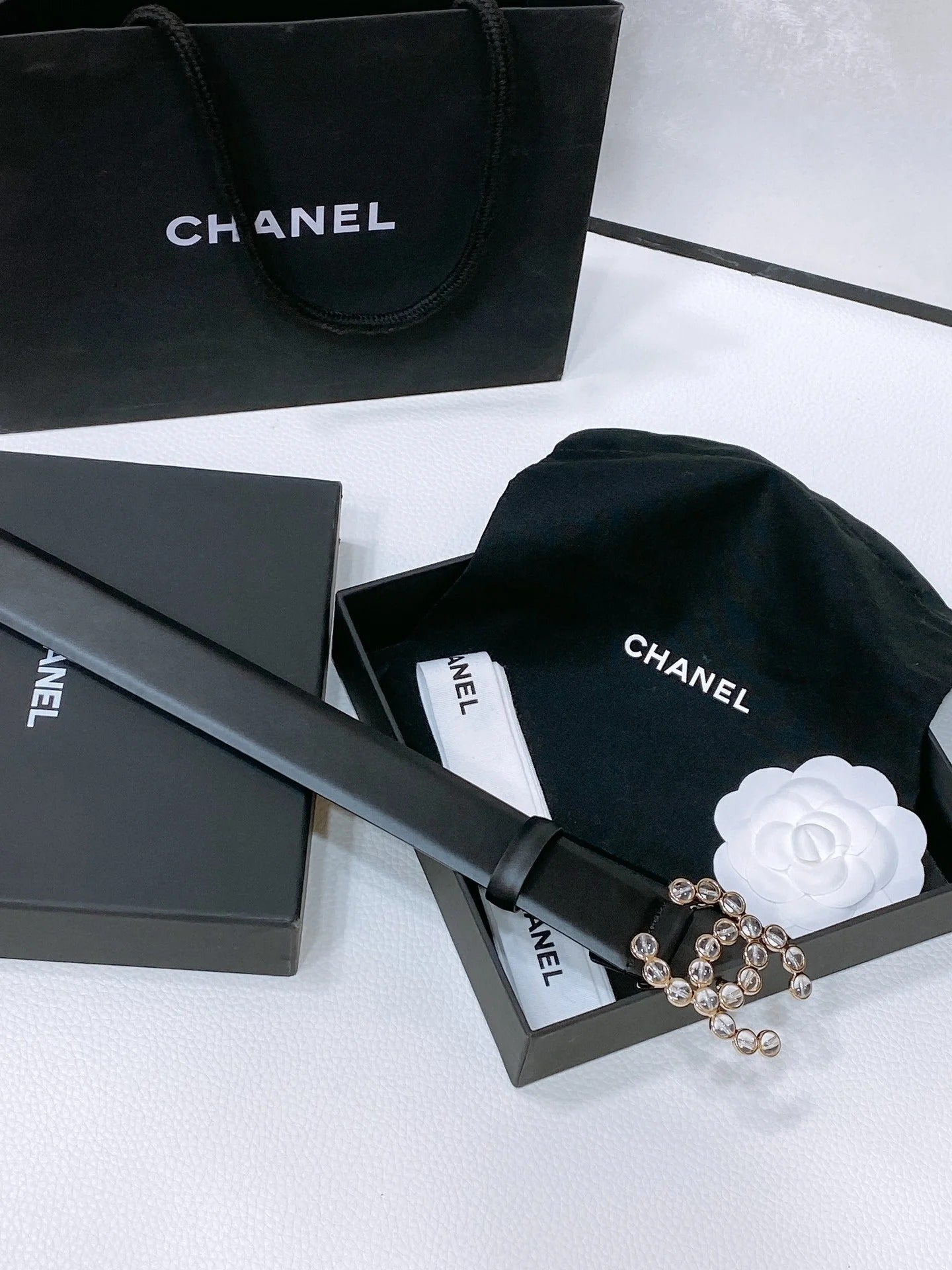 CC BELT 30 MM IN BLACK CALFSKIN PEARL LOGO
