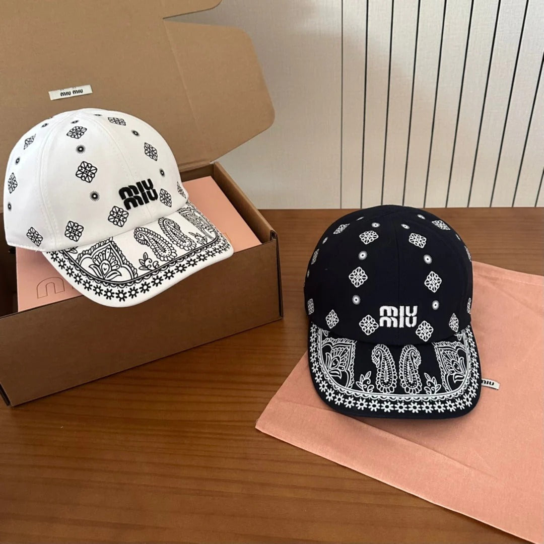 MM BASEBALL CAP IN BLACK WITH BLACK EMBROIDERED PATTERN