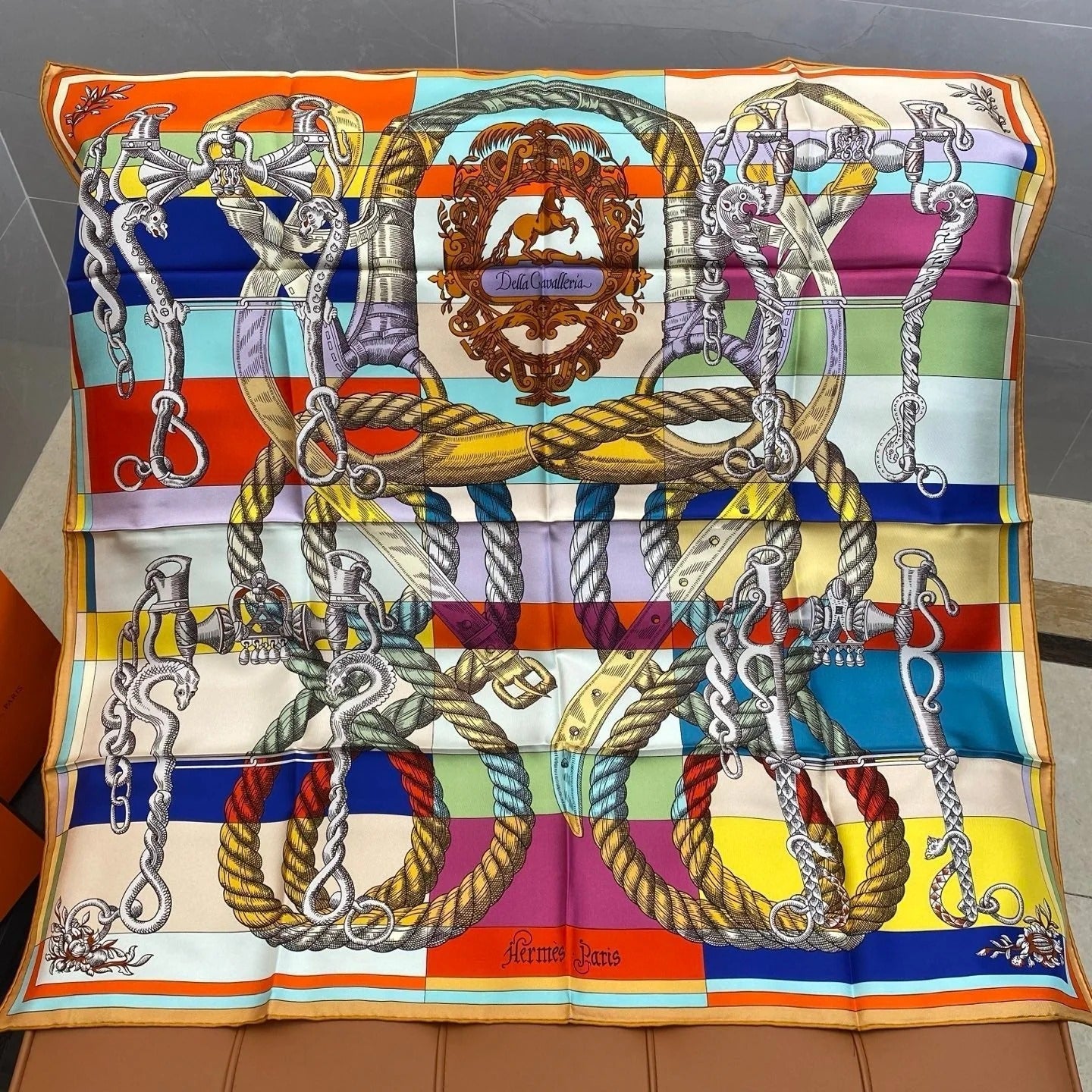 HERMES 25S SCARF 90 IN SILK 709680