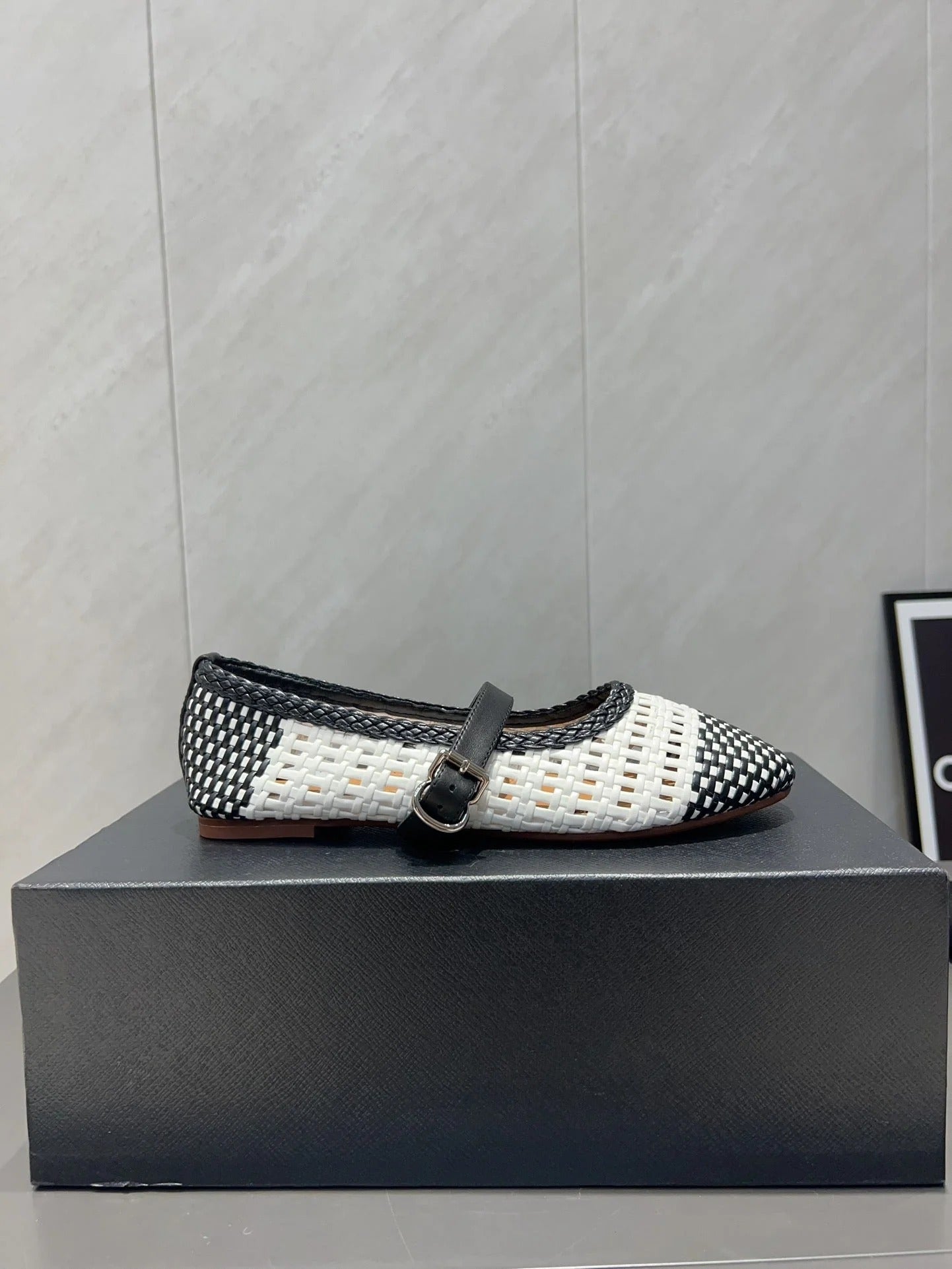 Alaia Mary Jane Flats Woven Pattern 25s In White Mix Black Calfskin