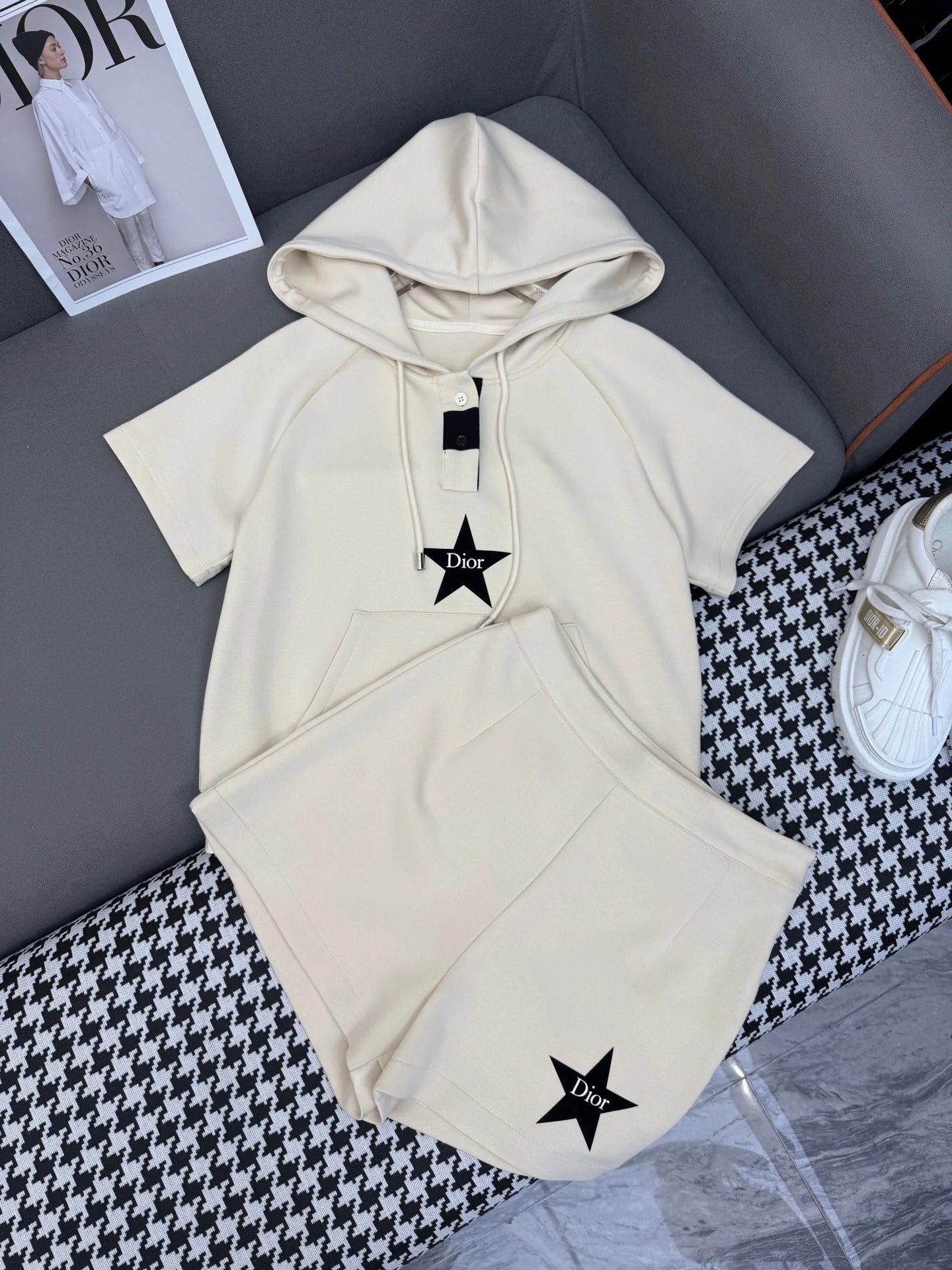 DIOR T-SHIRT AND SHORTS SET 237555