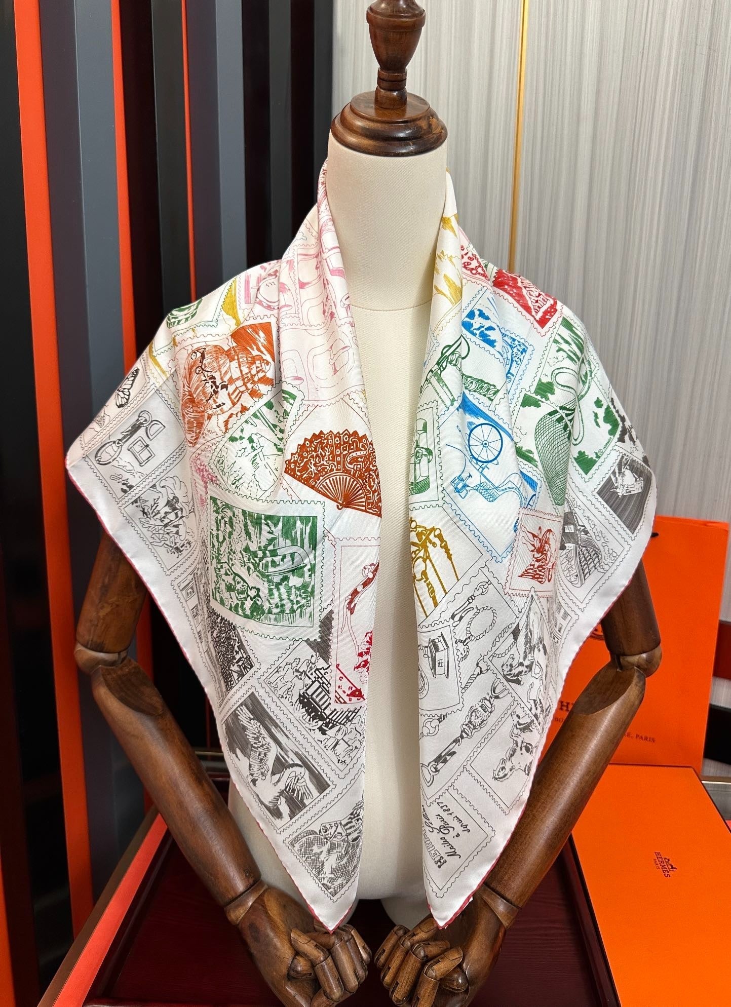 HERMES 25S SCARF 90 IN SILK 732035