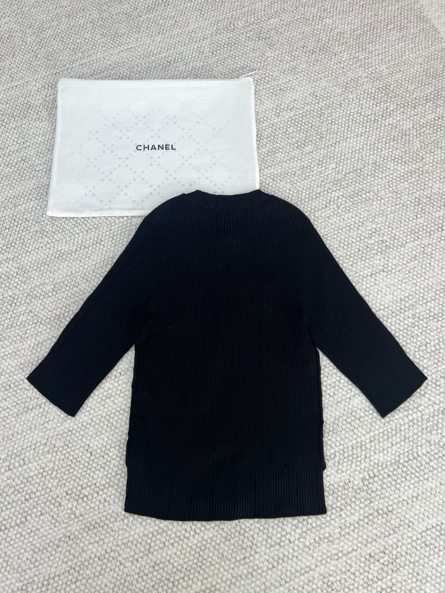 CHANEL KNIT TOP STYLE 22