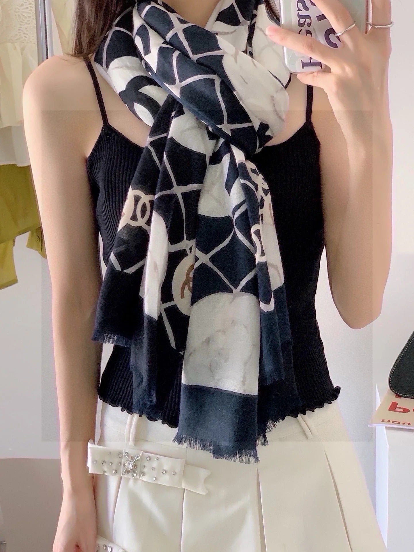 HERMES 25S SCARF 200 IN SILK 724721