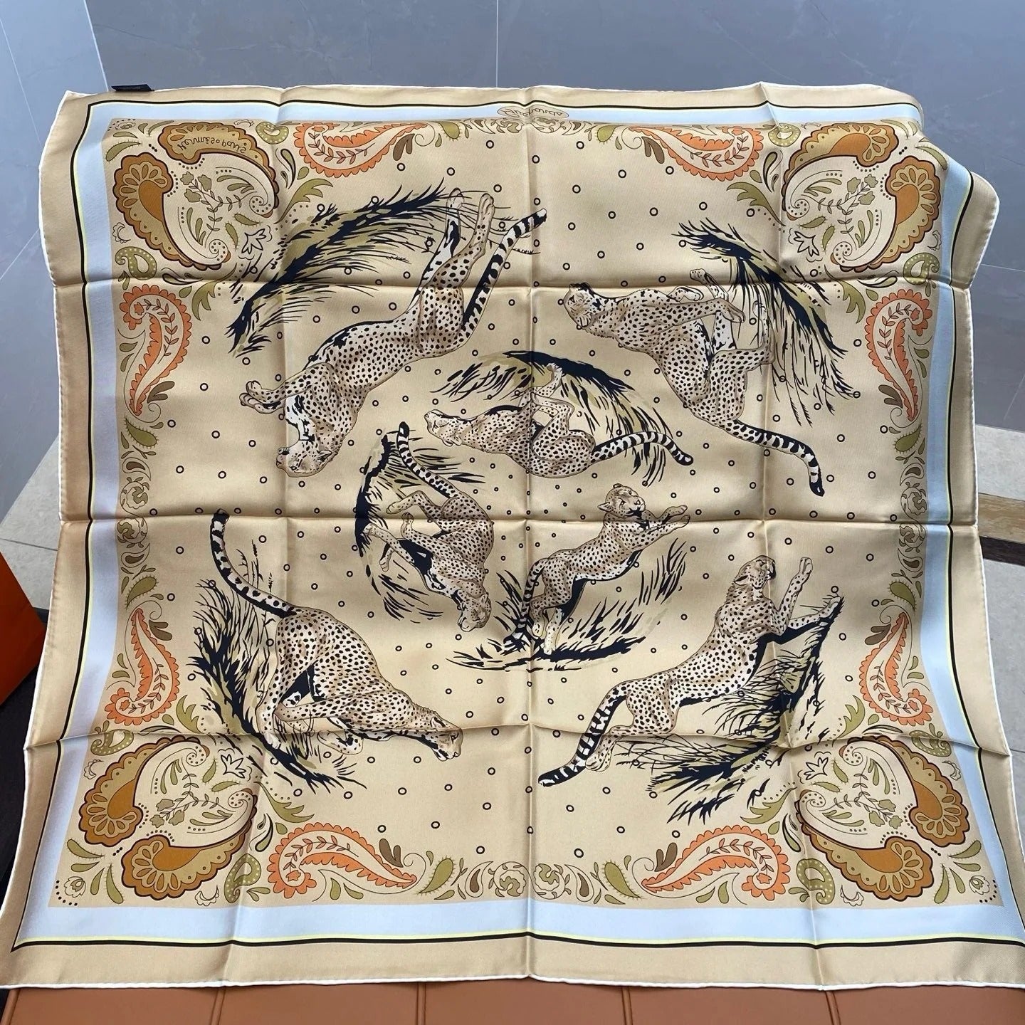 HERMES 25S SCARF 90 IN SILK 703672