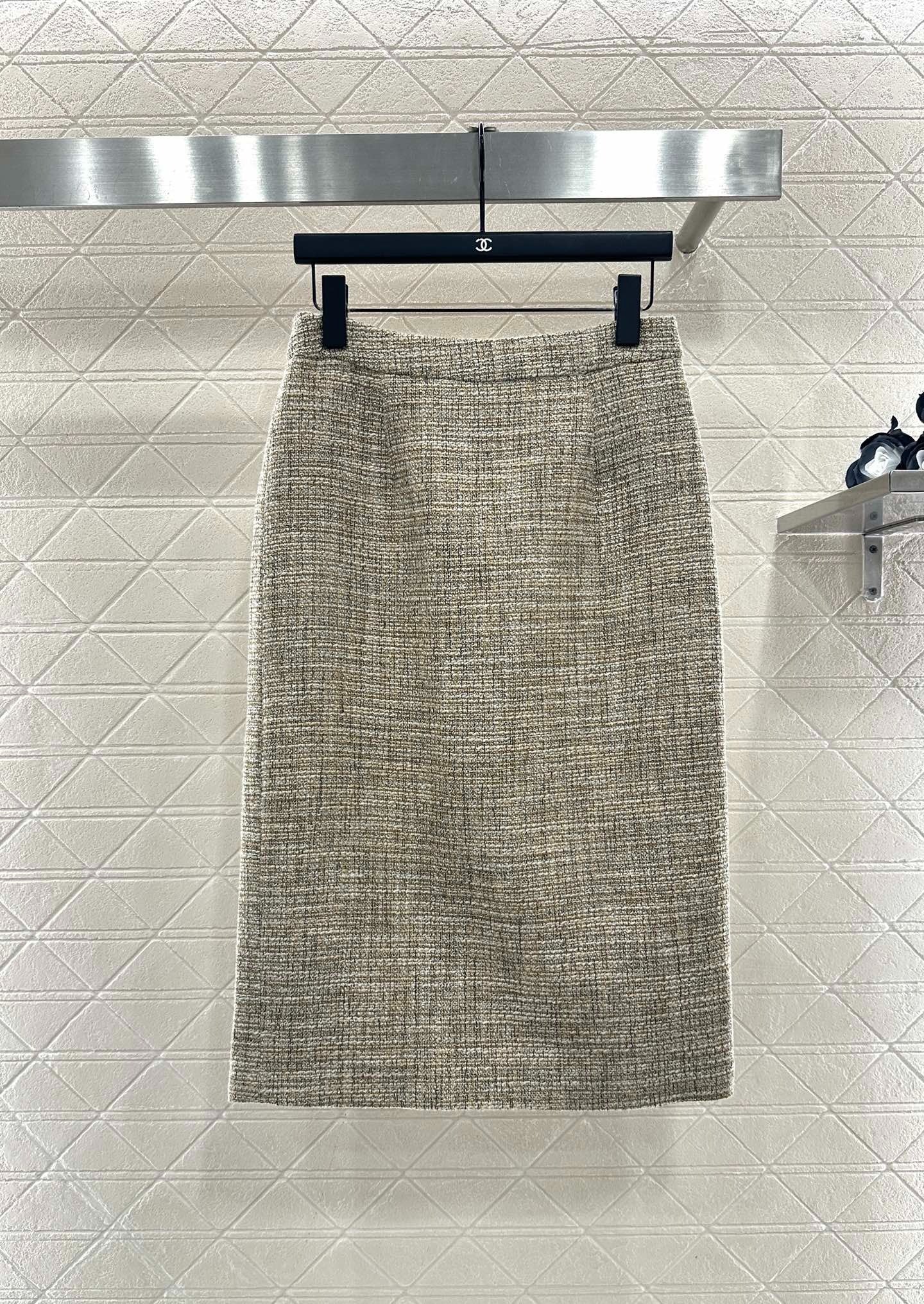 CHANEL 25S VELVET-TRIM JACKET AND SKIRT SET 398