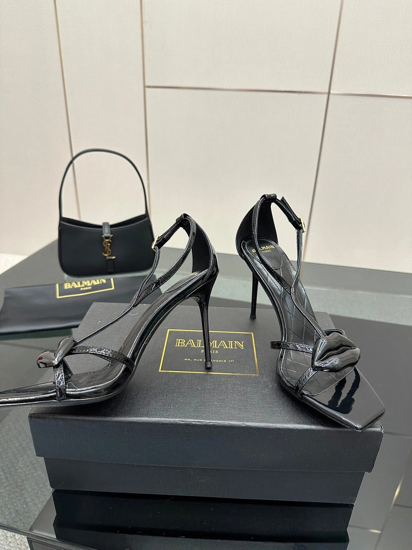 BALMAIN 25S LIPS SANDALS 10 IN BLACK SATIN