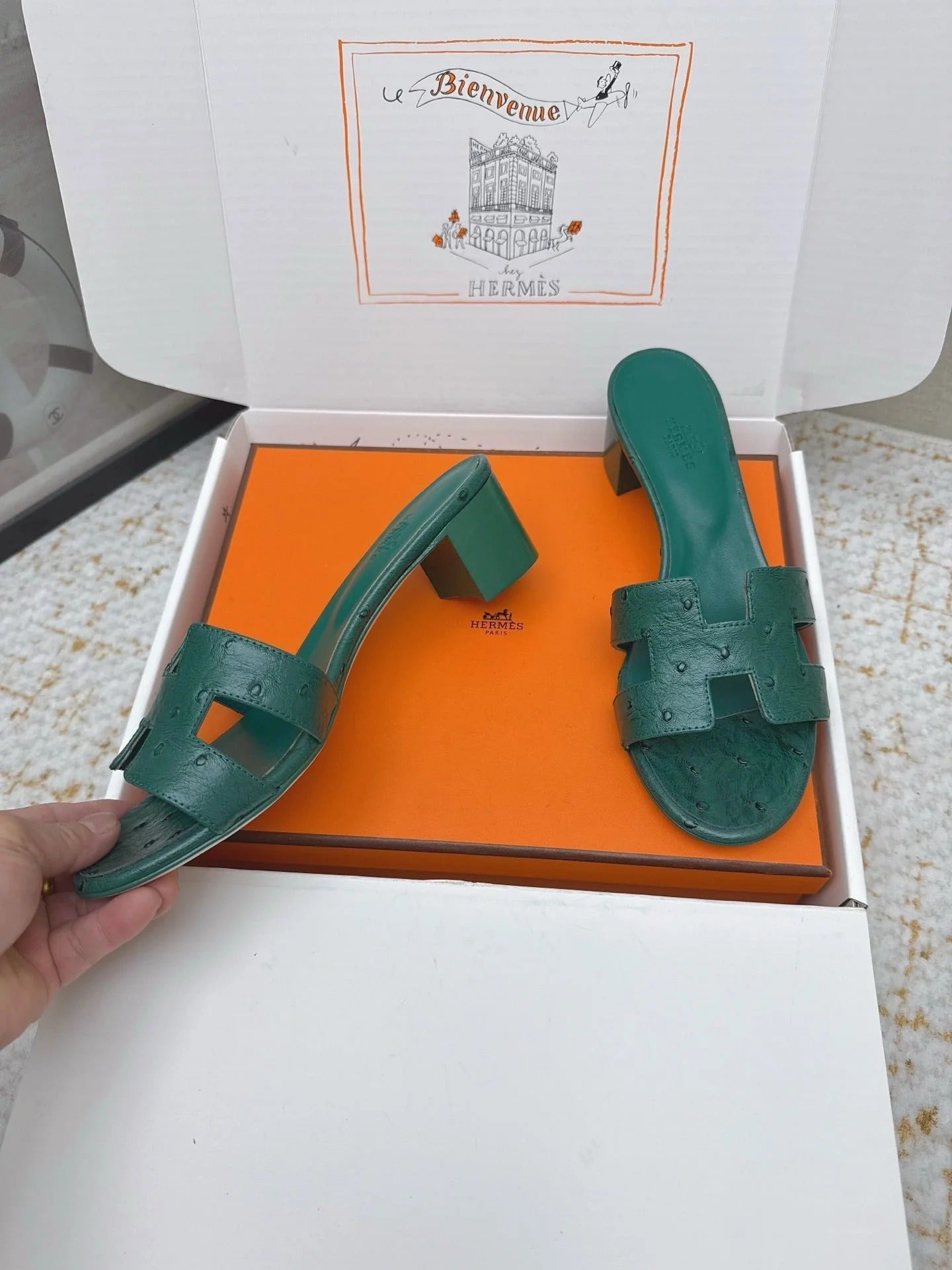 HM 26ss Oran Sandals 50 Forest Green Ostrich Leather 625129
