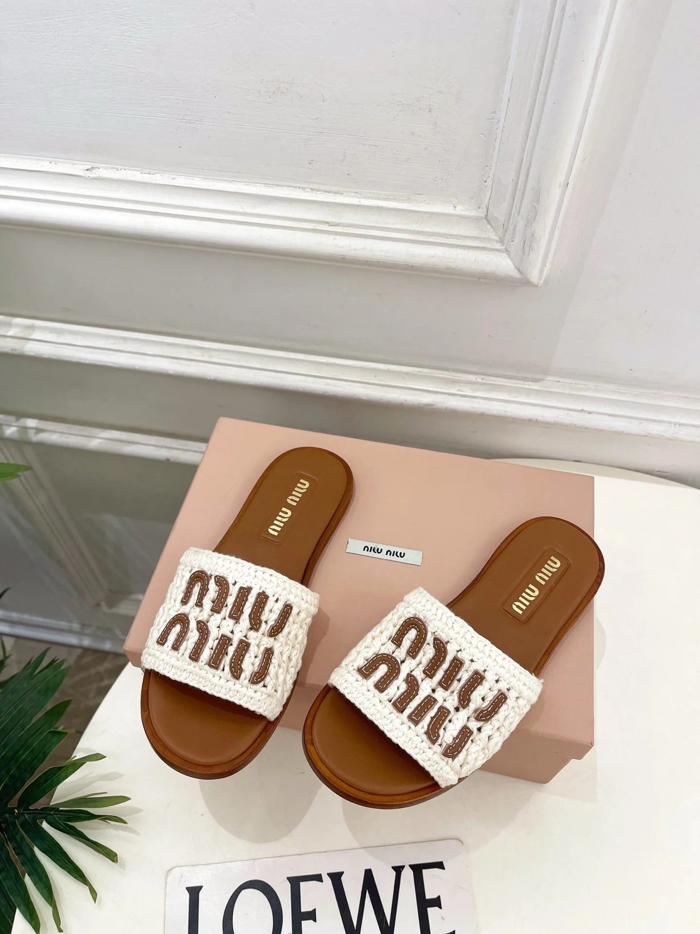 MIU Flat Slippers Brown White Knitted Fabric Sheepskin 631916