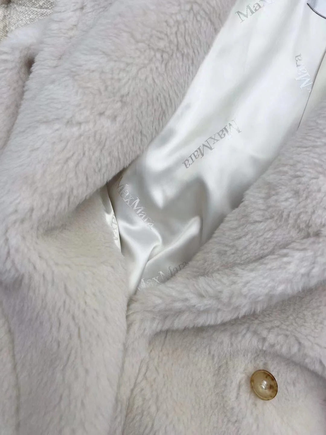 DIOR 25S LONG TEDDY COAT STYLE 262