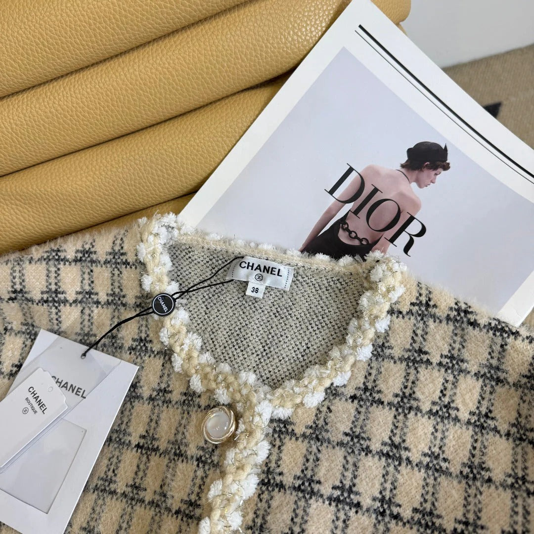 CHANEL 25S KNITTED CARDIGAN 288