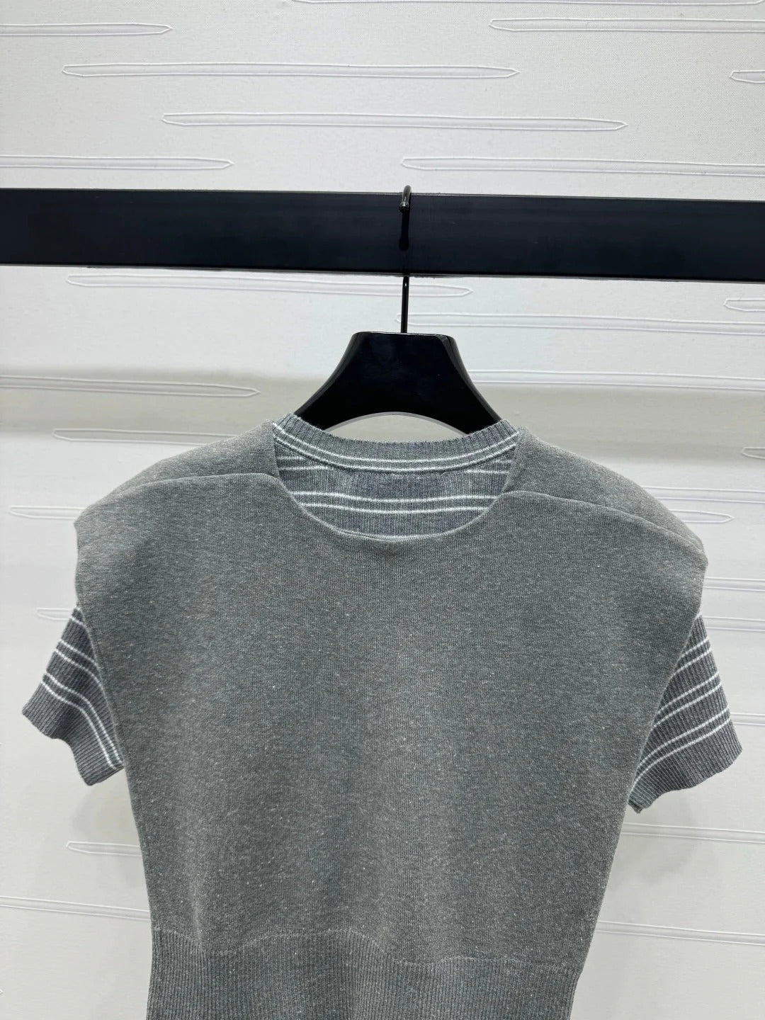 MIU 25S SHORT SLEEVE STRIPED KNITTED CAPE 264139