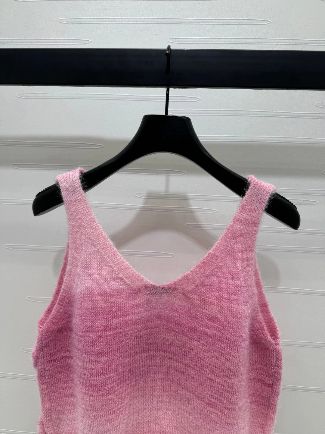 MIUMIU KNIT VEST WITH 3D FLORAL DETAILS 274890