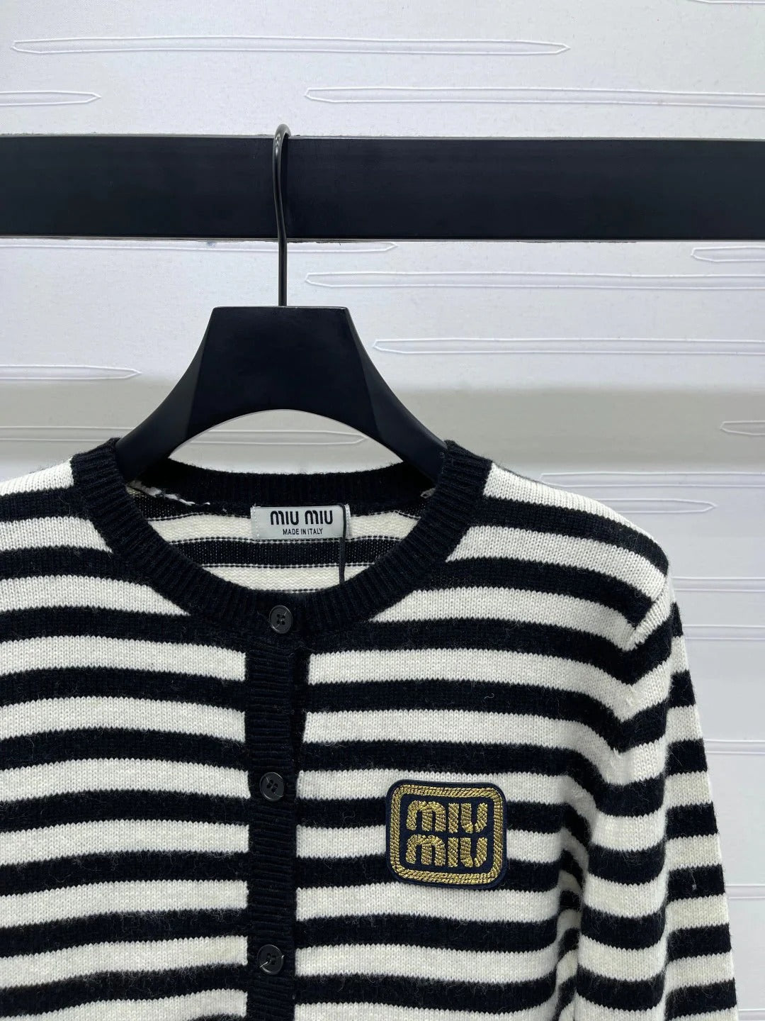 MIUMIU CARDIGAN STYLE 457